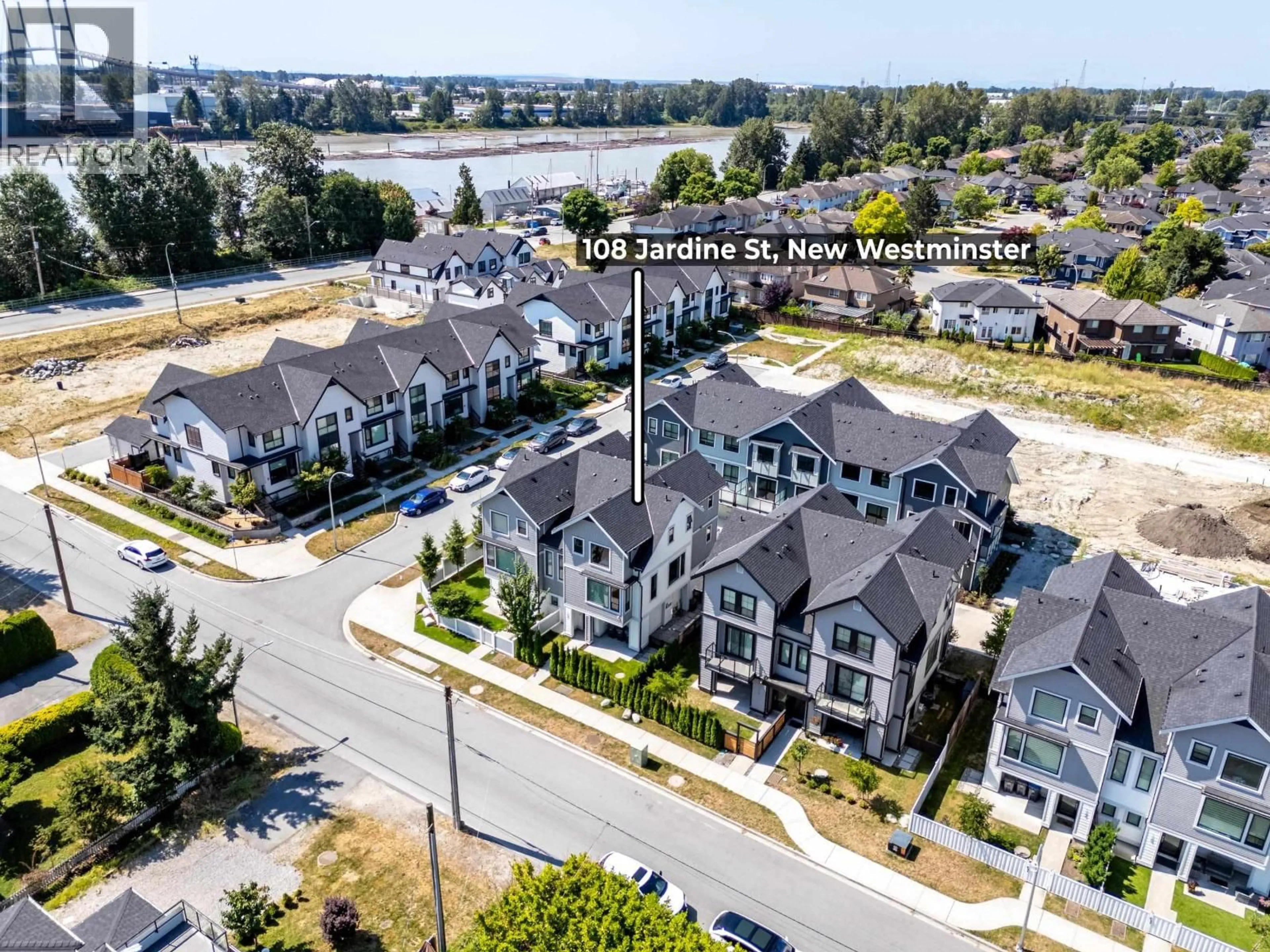 A pic from outside/outdoor area/front of a property/back of a property/a pic from drone, water/lake/river/ocean view for 108 JARDINE STREET, New Westminster British Columbia V3M0M4