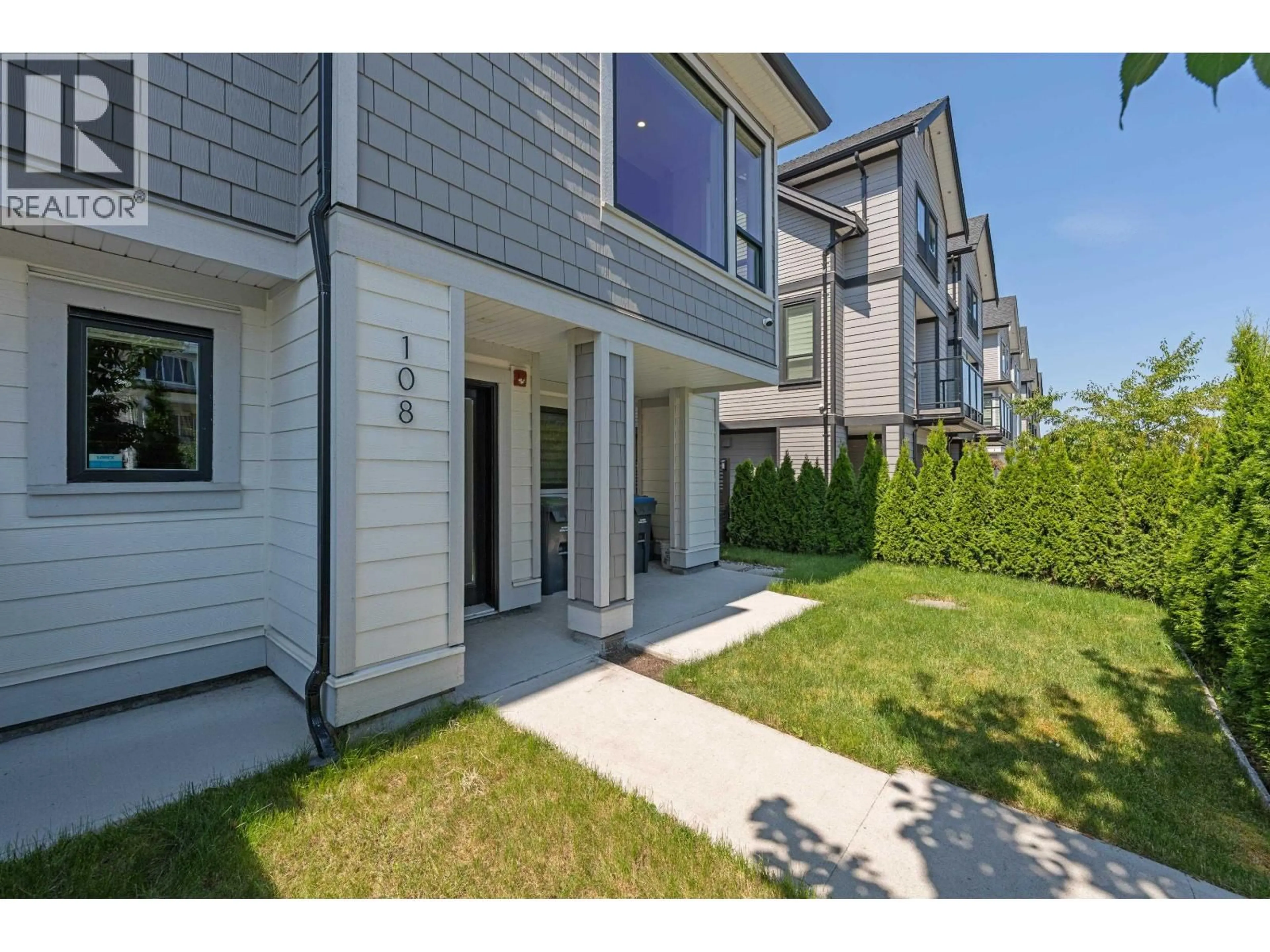 Patio, street for 108 JARDINE STREET, New Westminster British Columbia V3M0M4