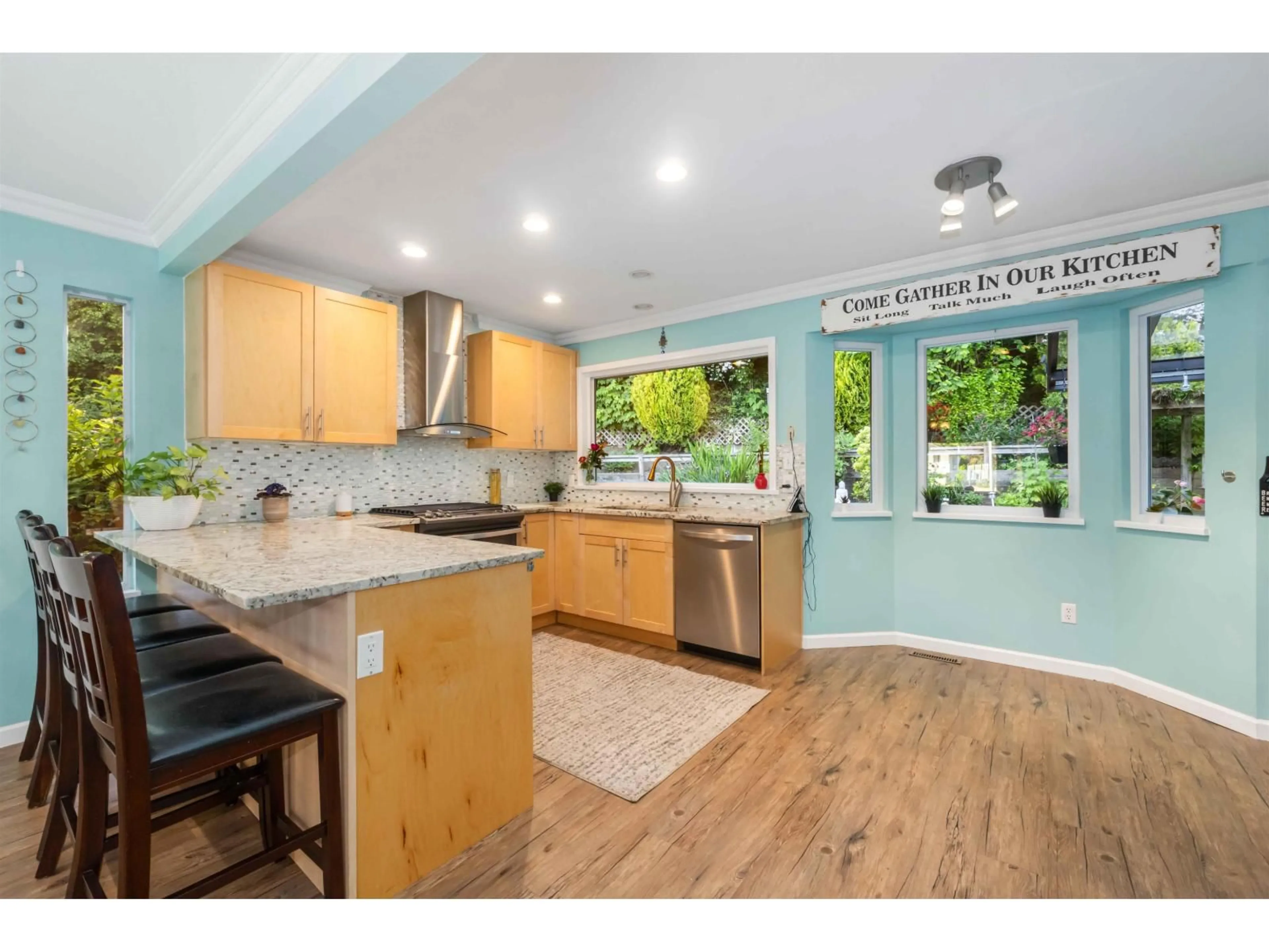 Open concept kitchen, unknown for 31438 CHALMERS PLACE, Abbotsford British Columbia V2T5H1