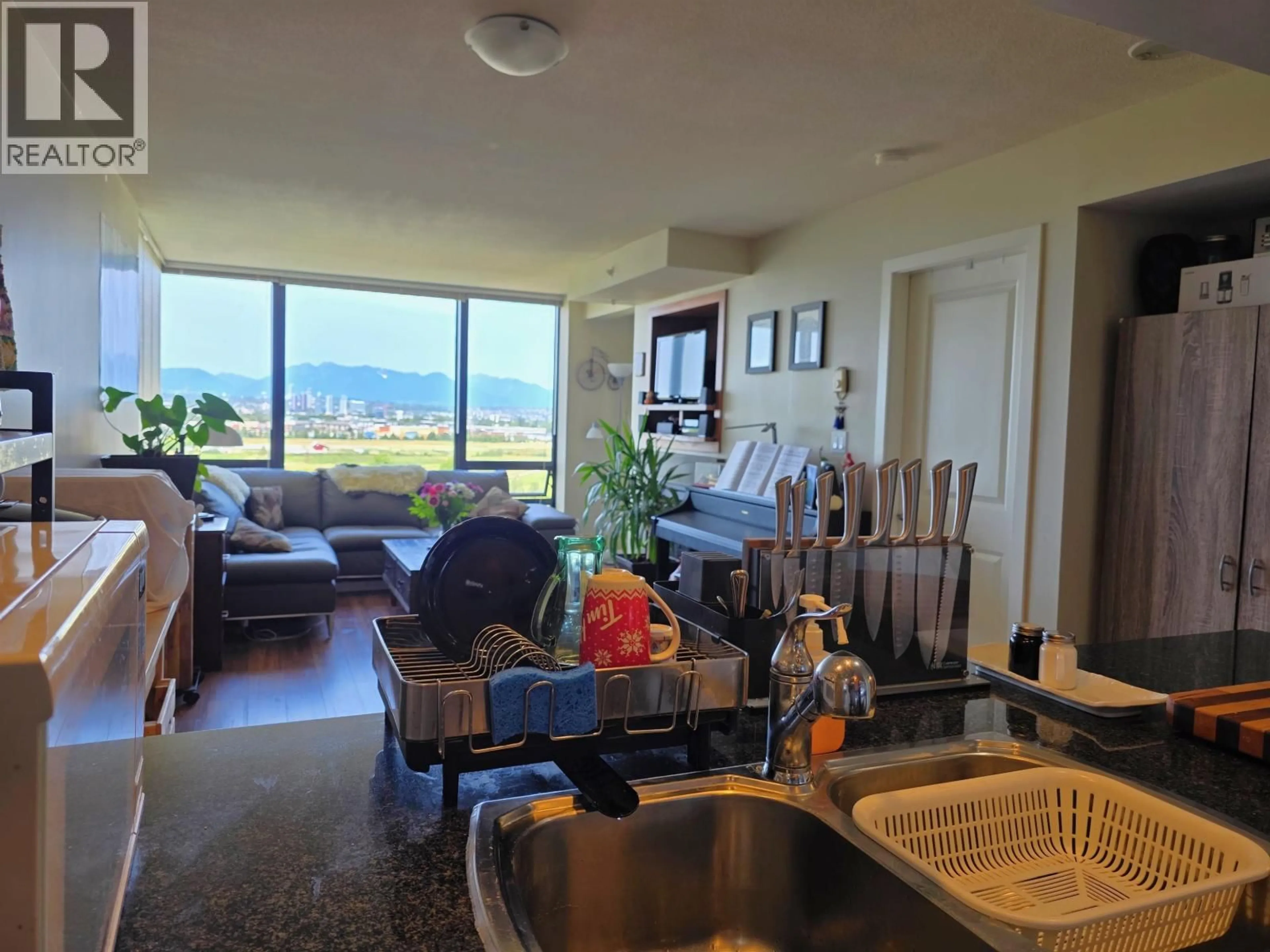 Unknown for 1707 - 9133 HEMLOCK DRIVE, Richmond British Columbia V6Y4J9