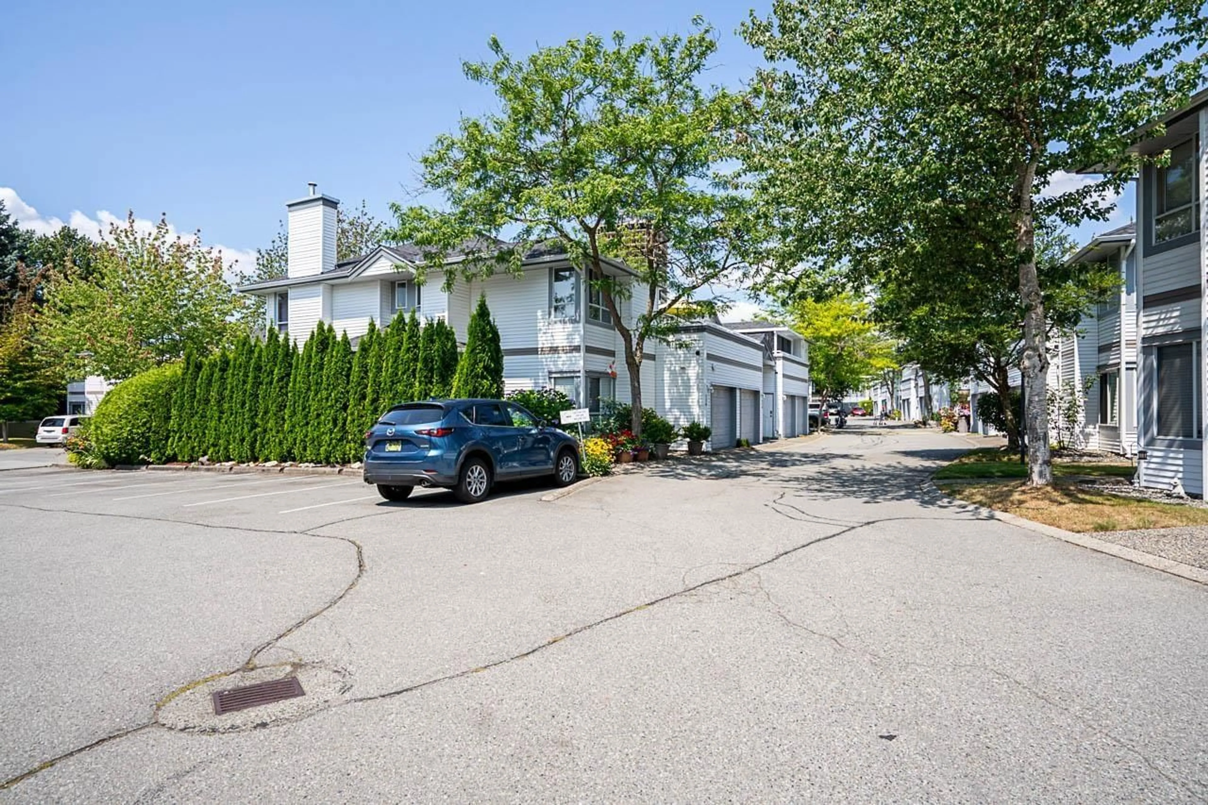 Patio, street for 222 - 13895 102 AVENUE, Surrey British Columbia V3T1P2
