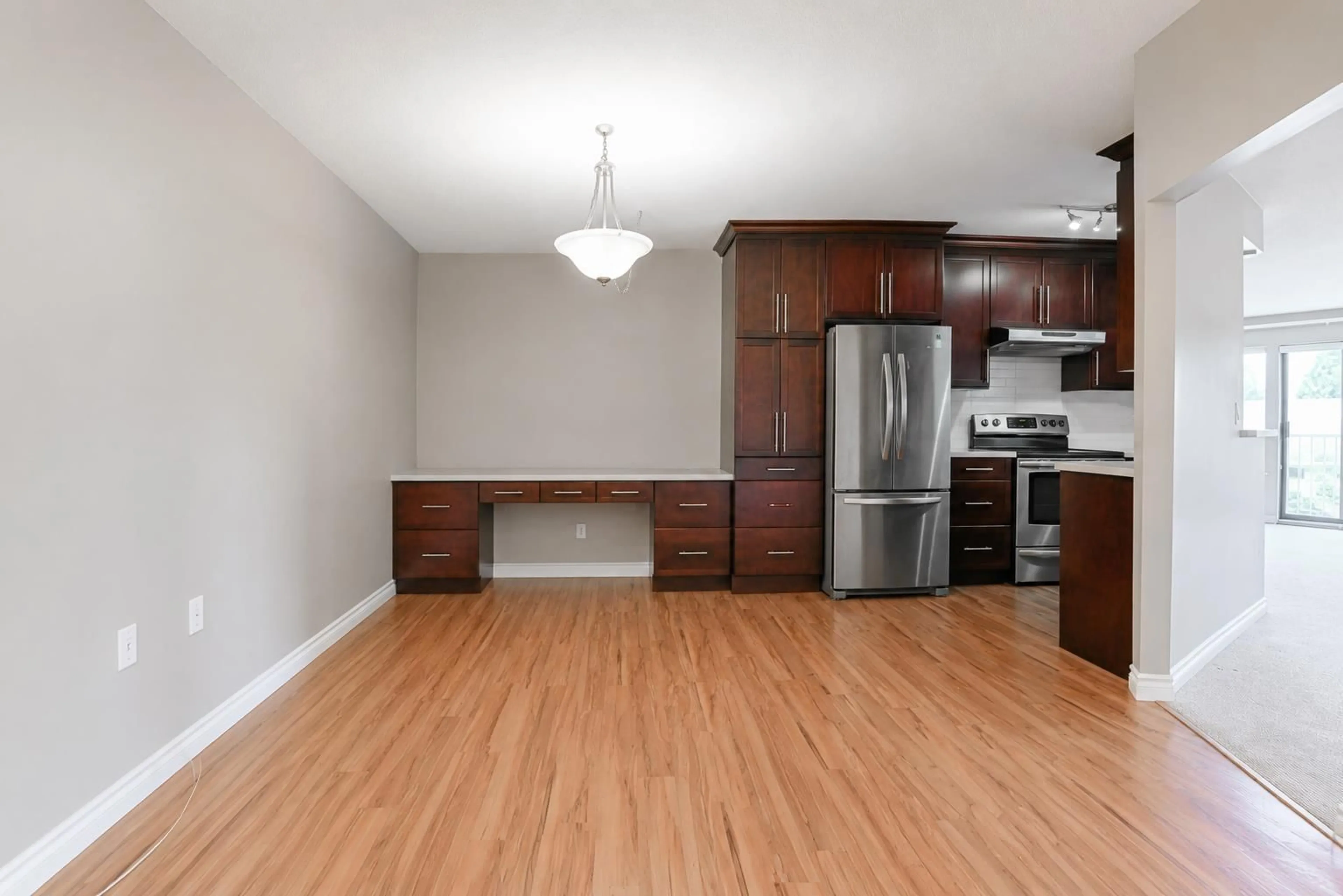 Unknown for 207 - 33233 BOURQUIN CRESCENT, Abbotsford British Columbia V2S1Y2