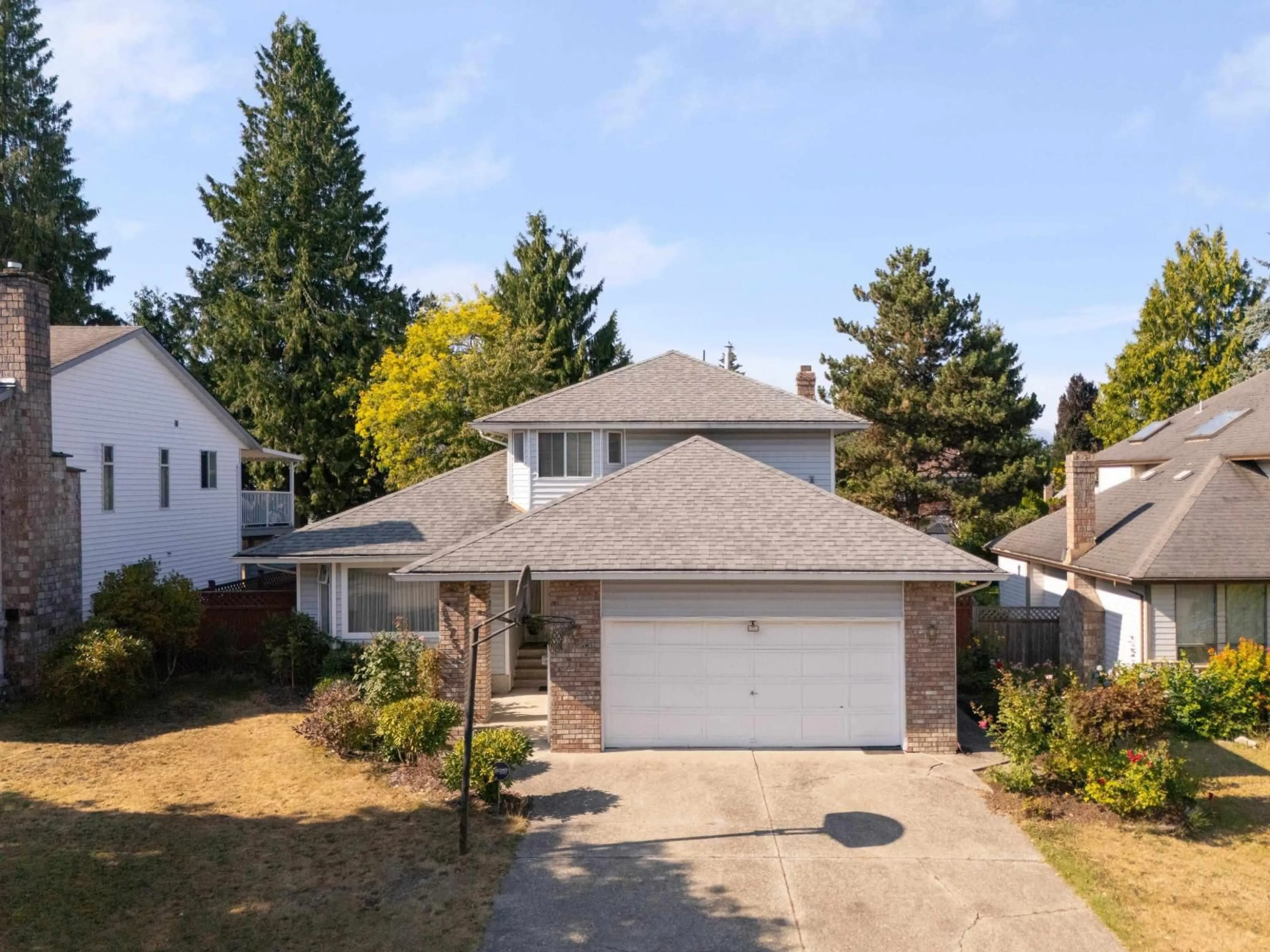 A pic from outside/outdoor area/front of a property/back of a property/a pic from drone, street for 15753 98 AVENUE, Surrey British Columbia V4N2V5