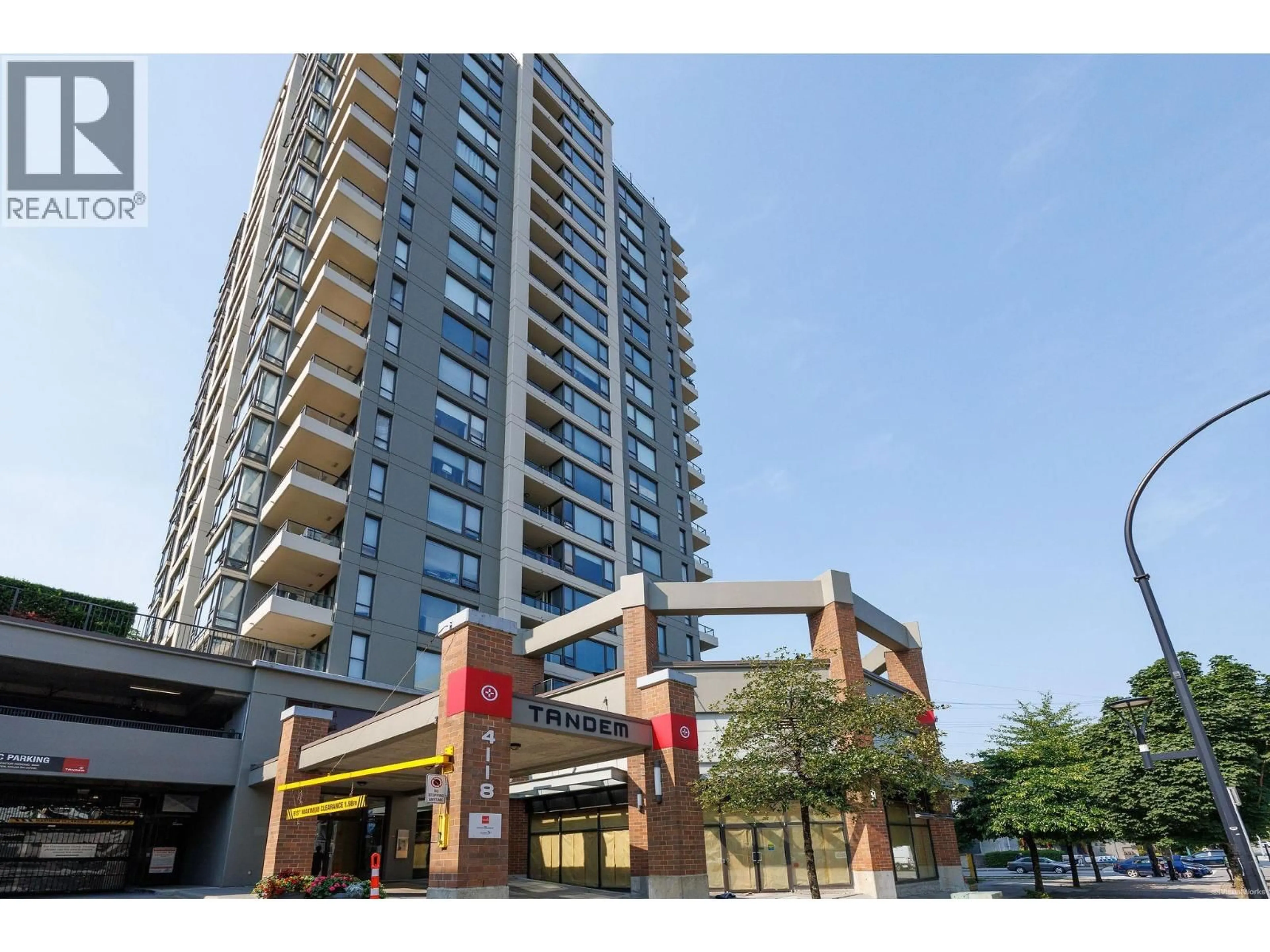 Unknown for 1006 - 4118 DAWSON STREET, Burnaby British Columbia V5C0A3