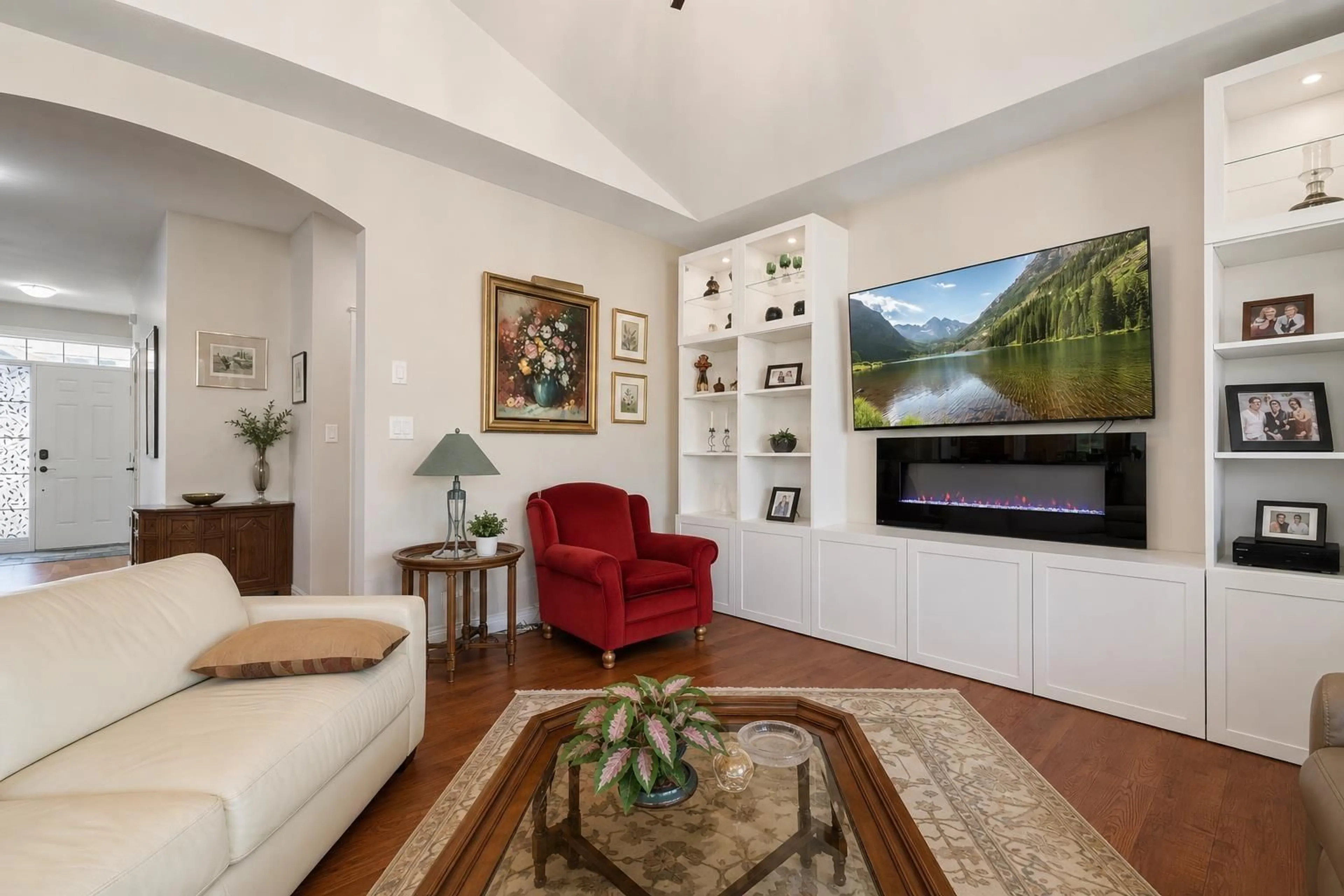 Living room with furniture, unknown for 46449 STONEY CREEK DRIVE, Chilliwack British Columbia V2R0B7