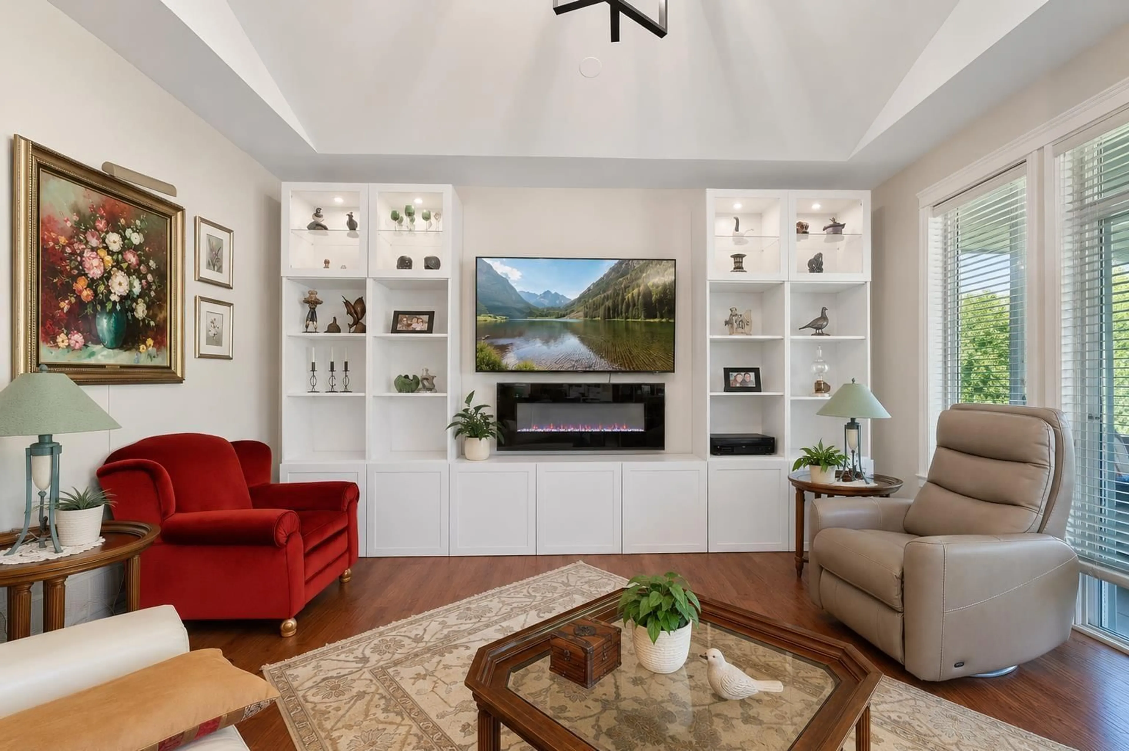 Living room with furniture, unknown for 46449 STONEY CREEK DRIVE, Chilliwack British Columbia V2R0B7