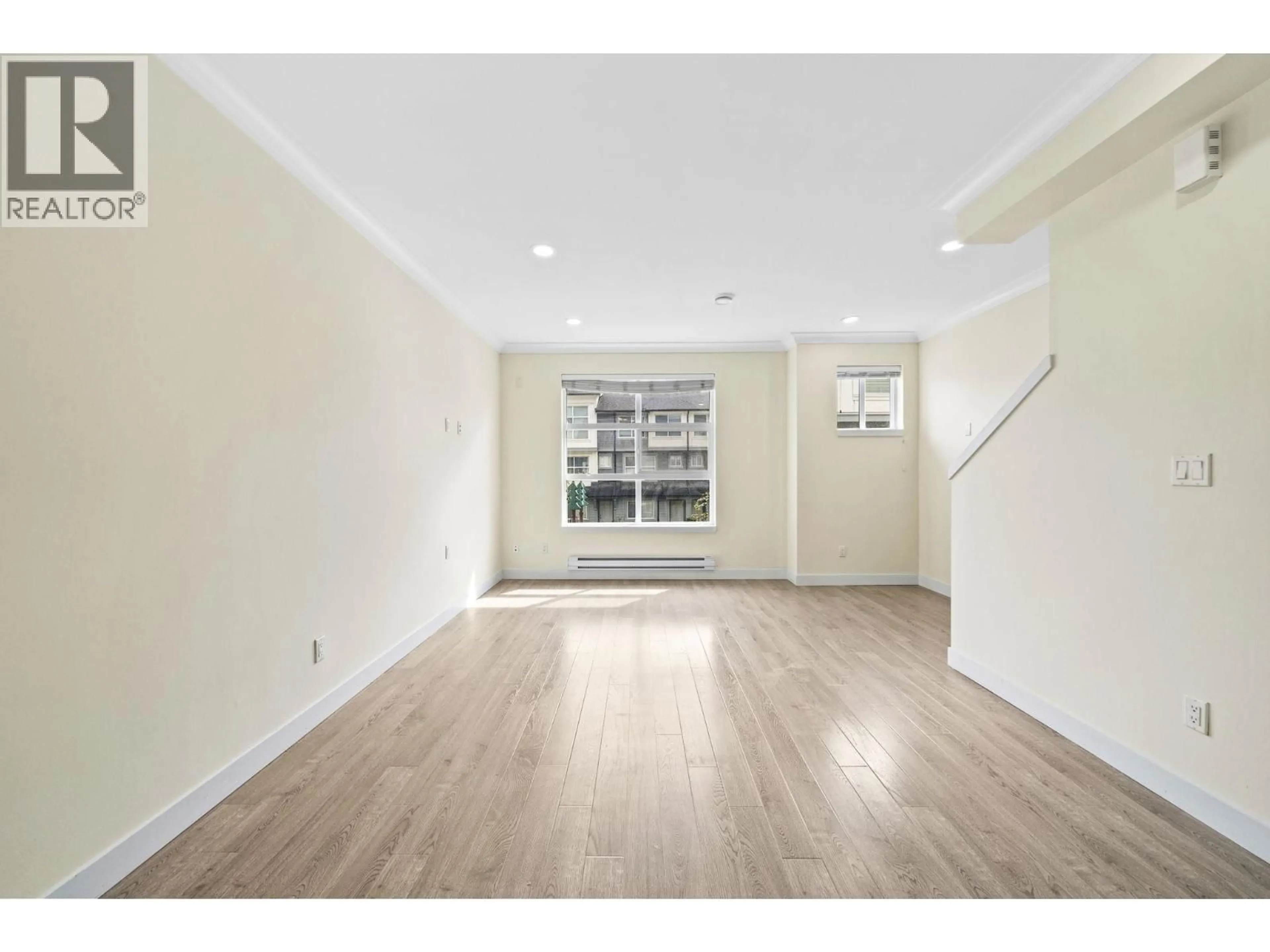 A pic of a room for 2 - 4191 NO.4 ROAD, Richmond British Columbia V6X2M2