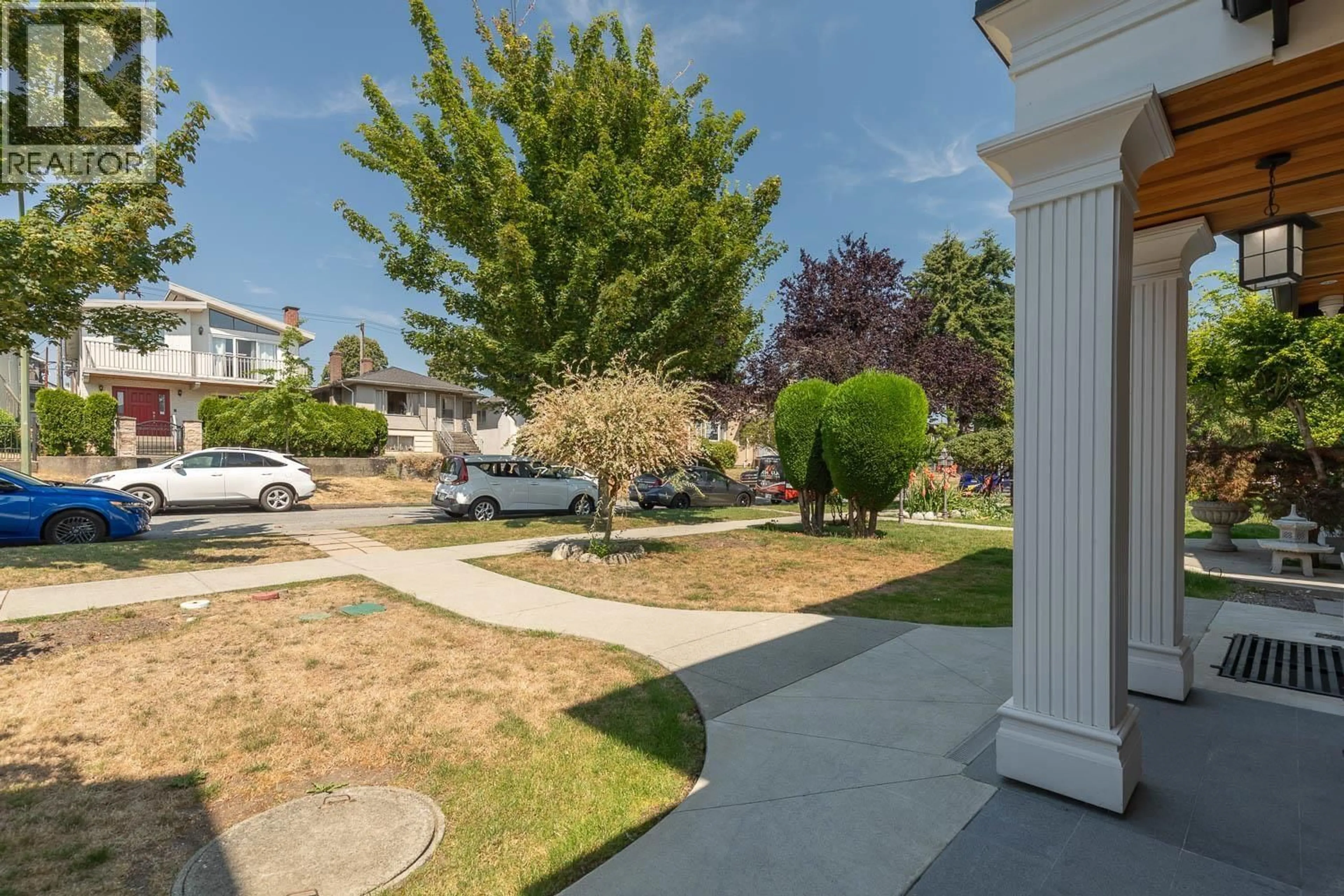 A pic from outside/outdoor area/front of a property/back of a property/a pic from drone, street for 1342 60TH AVENUE, Vancouver British Columbia V5X2A9