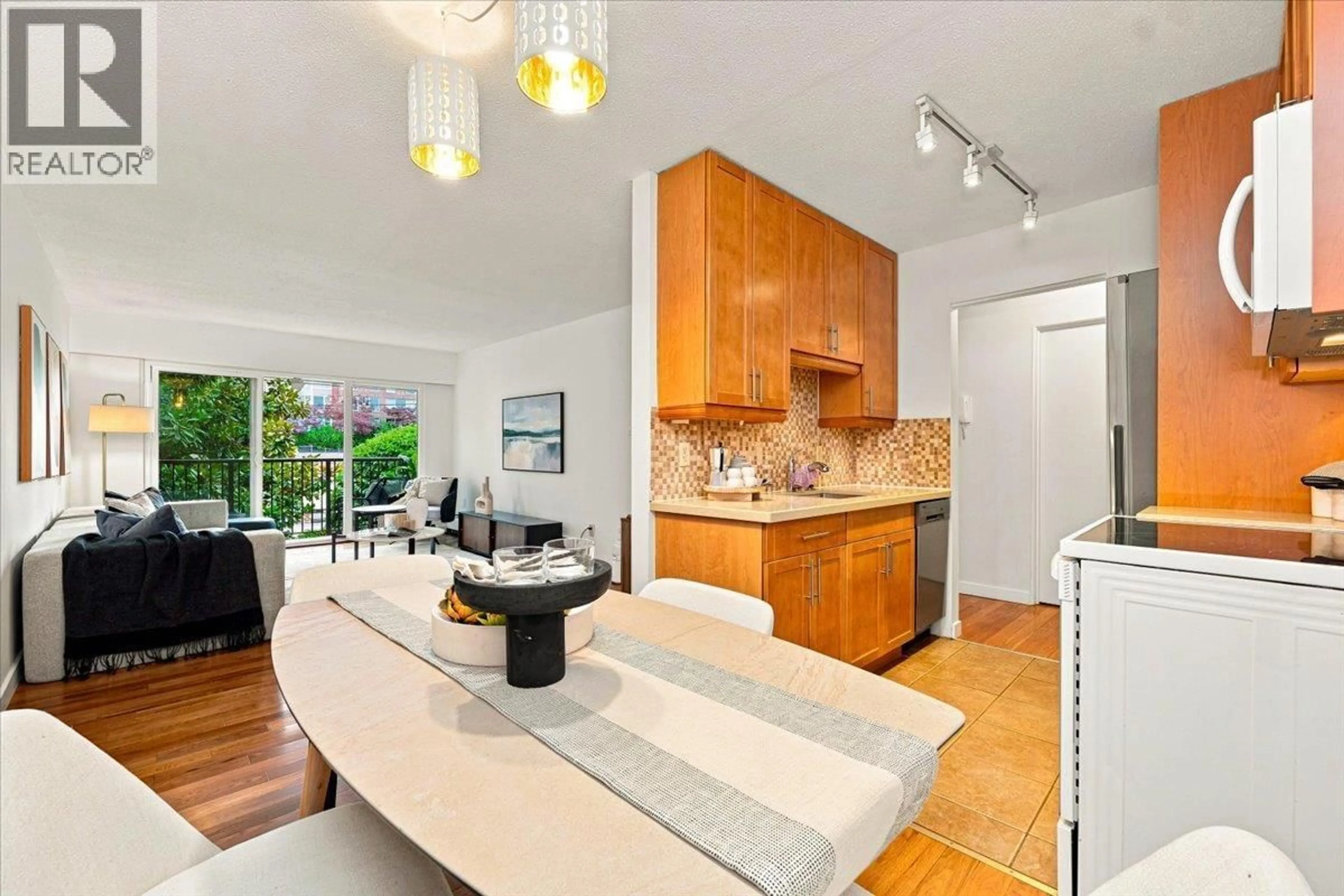 Open concept kitchen, ceramic/tile floor for 208 - 3787 4TH AVENUE, Vancouver British Columbia V6R1P4