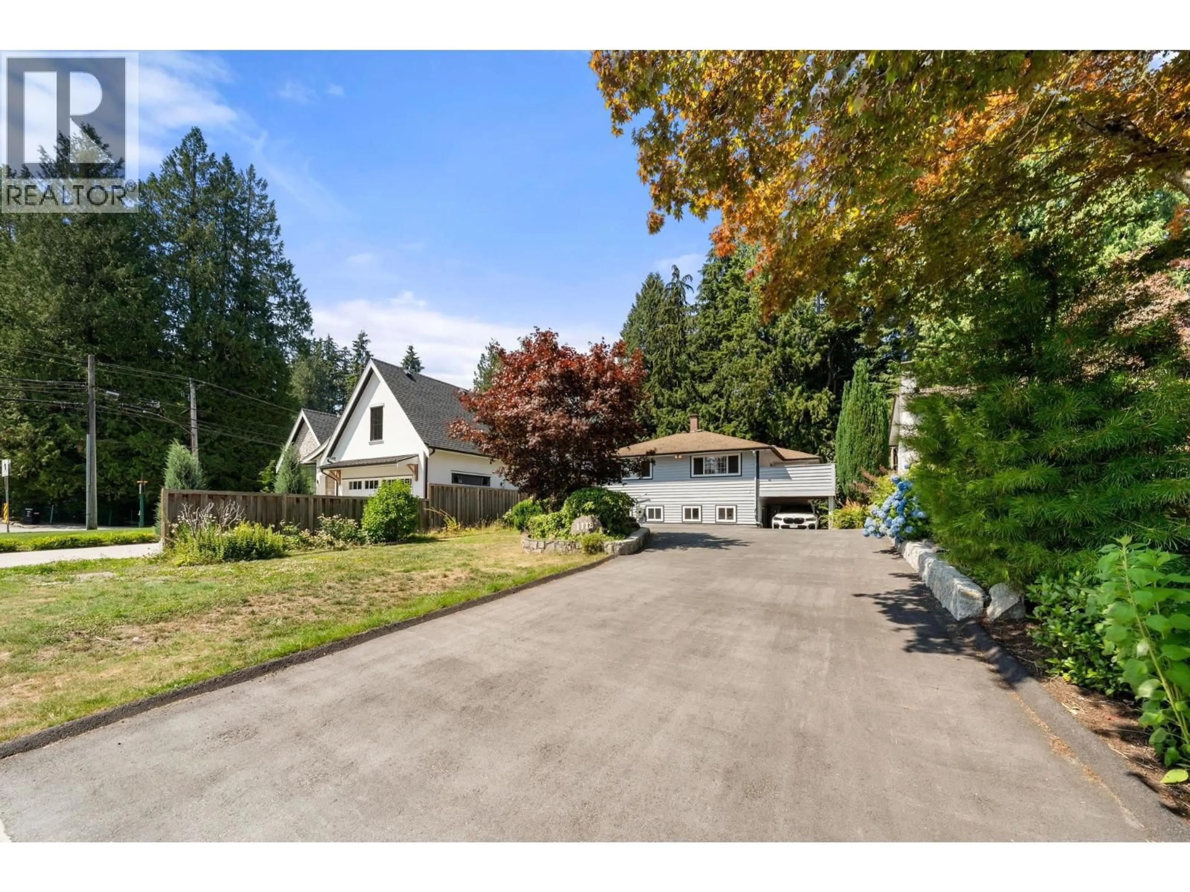 A pic from outside/outdoor area/front of a property/back of a property/a pic from drone, street for 1118 WENDEL PLACE, North Vancouver British Columbia V7K2W1