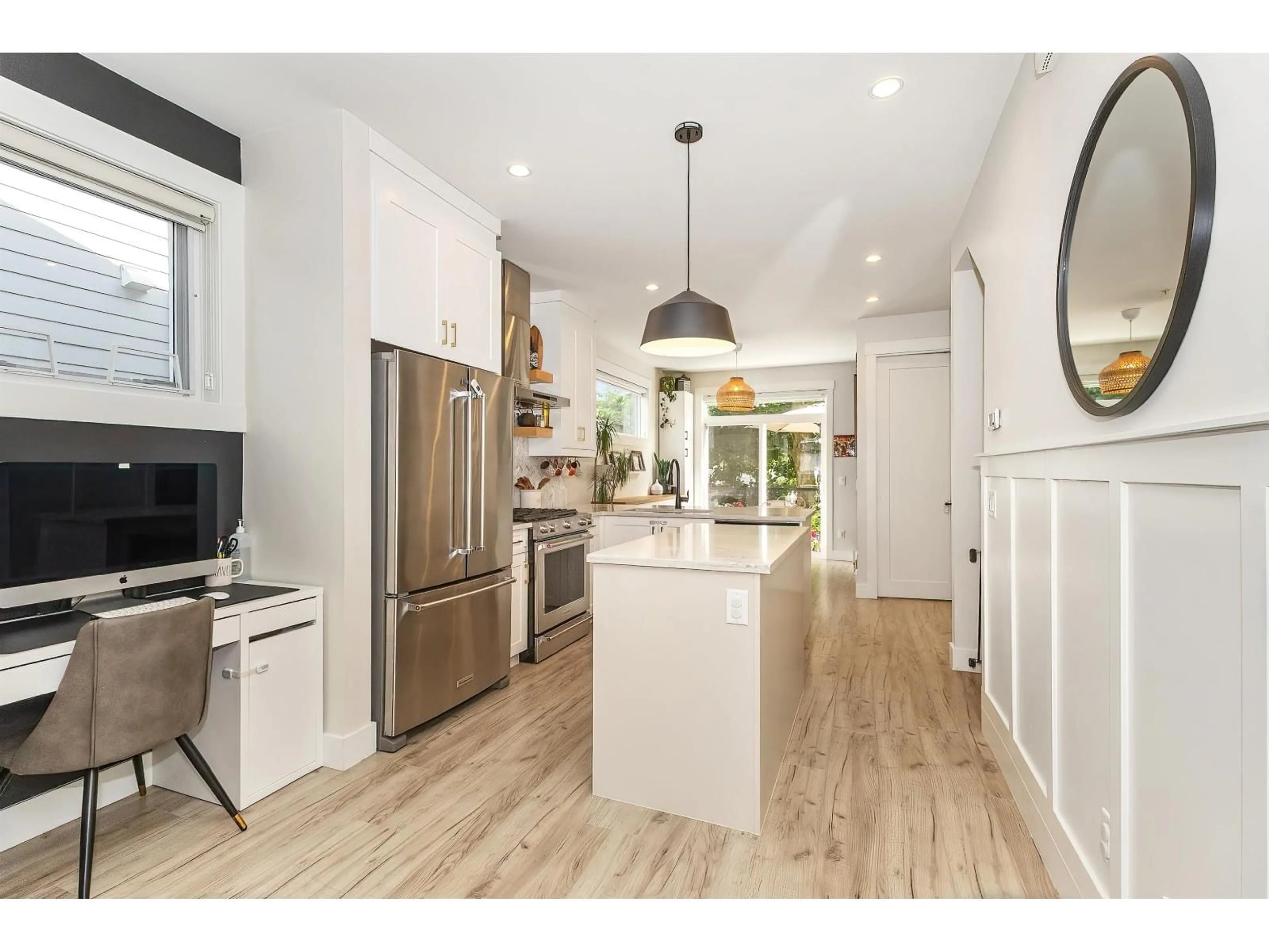 Open concept kitchen, unknown for 19 - 22334 48 AVENUE, Langley British Columbia V3A3N5