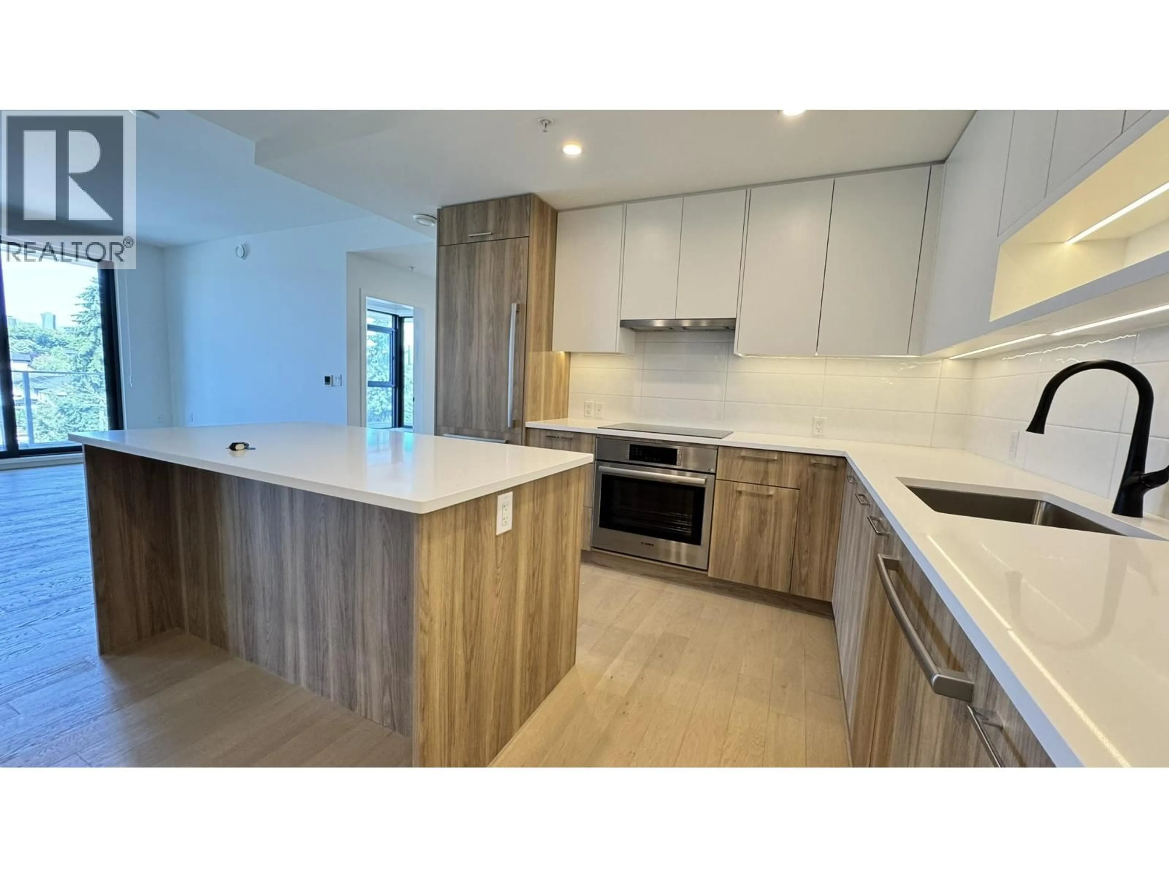 Open concept kitchen, unknown for 605 - 8398 OAK STREET, Vancouver British Columbia V6P0L9
