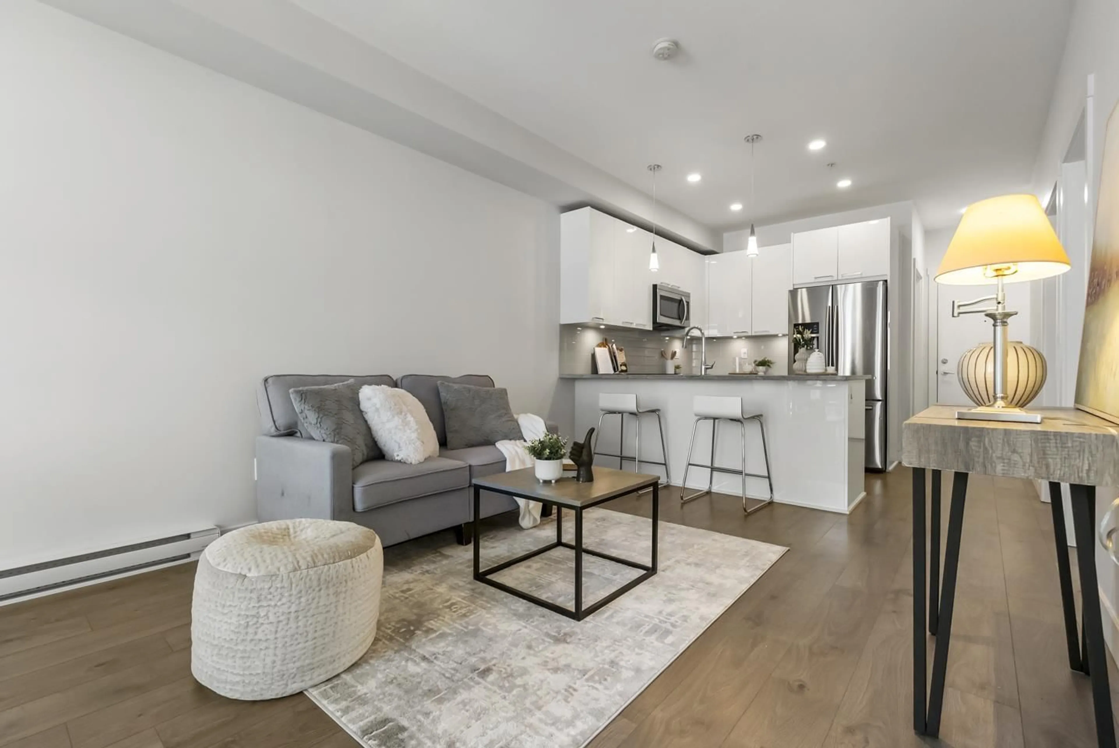 Living room with furniture, unknown for 313 - 20686 EASTLEIGH CRESCENT, Langley British Columbia V3A0M4