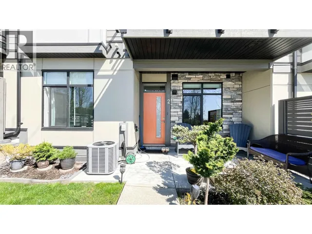 2 - 3535 PRINCETON AVENUE, Coquitlam 2