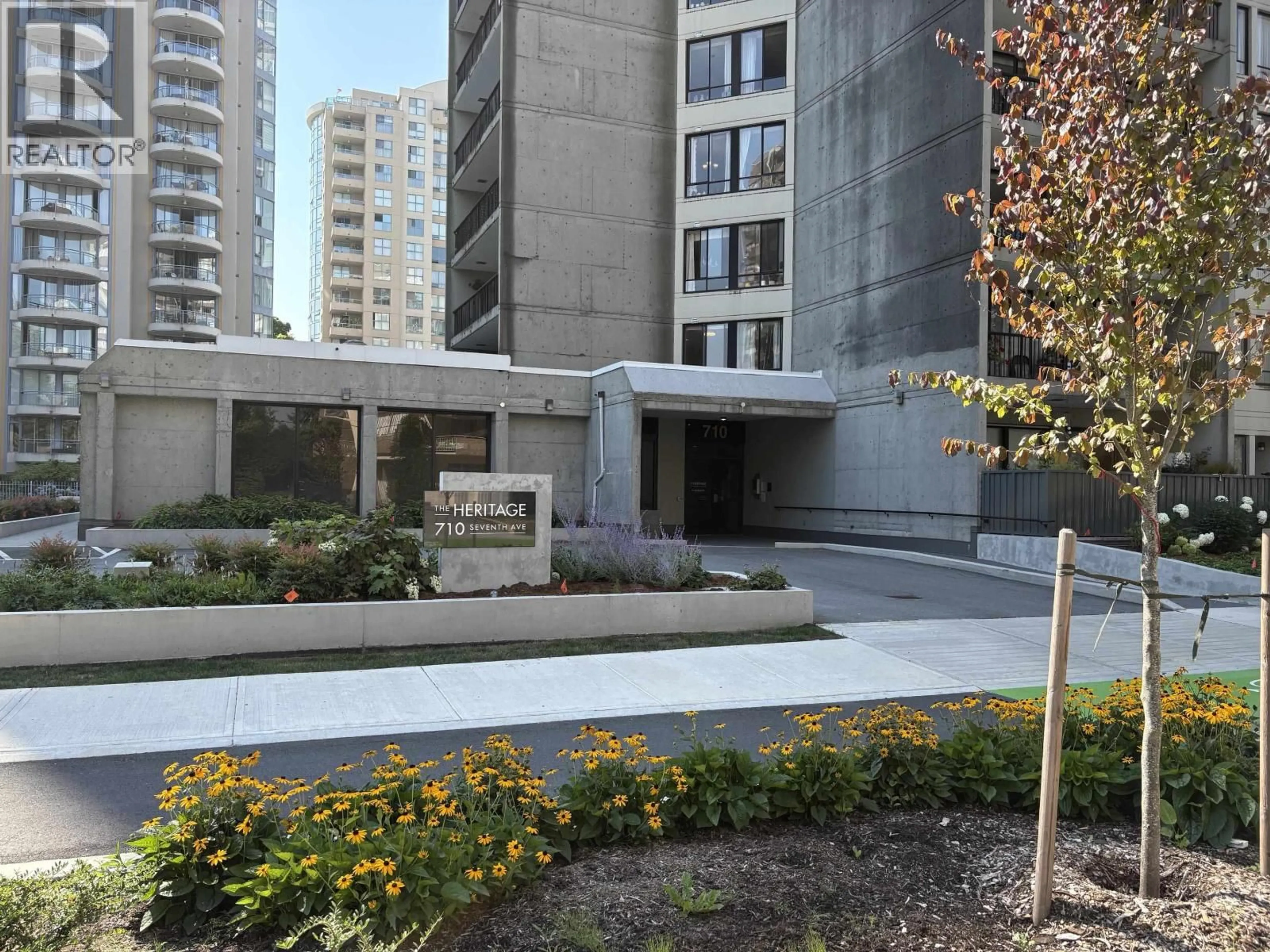 Patio, street for 206 - 710 SEVENTH AVENUE, New Westminster British Columbia V3M5V3