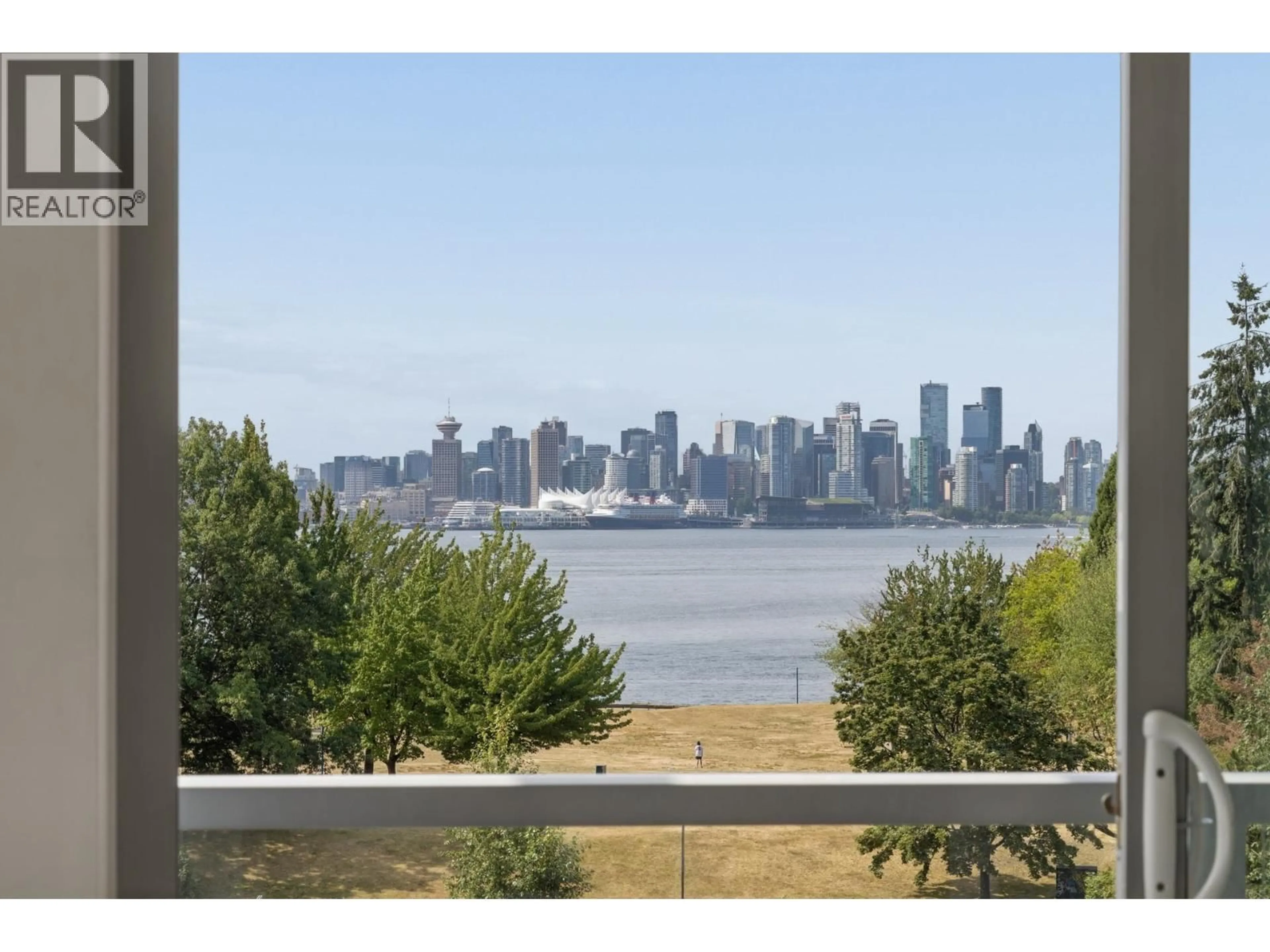 Unknown for 324 - 255 1ST STREET, North Vancouver British Columbia V7M3G8
