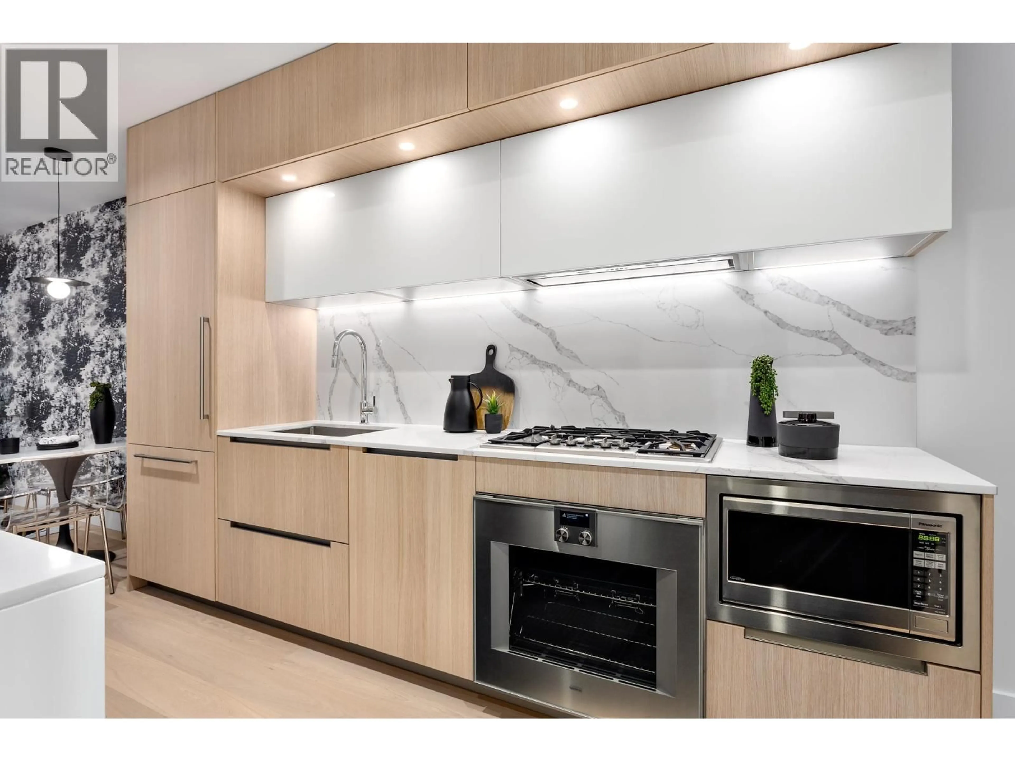 Contemporary kitchen, unknown for 402 - 2323 FIR STREET, Vancouver British Columbia V6J1S5