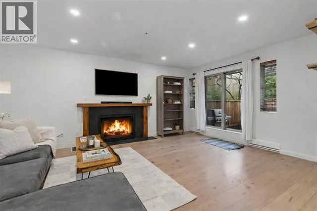 102 - 1689 4TH AVENUE, Vancouver 4