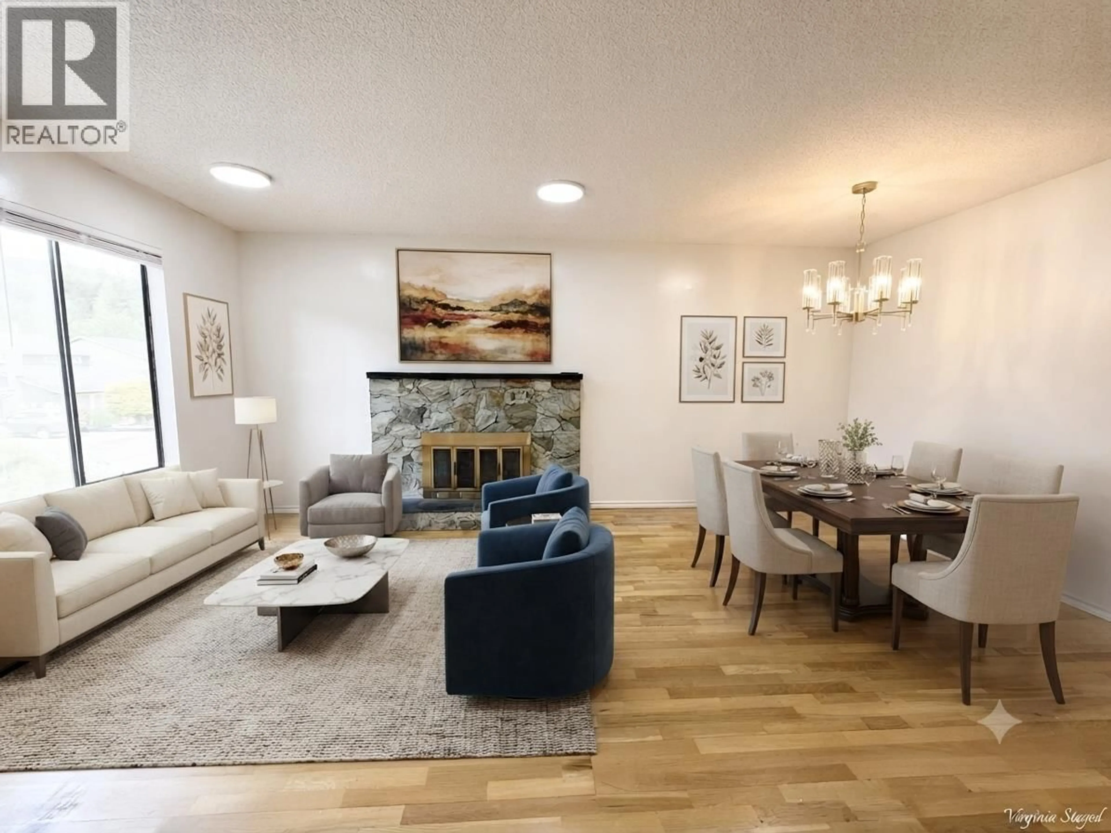 Living room with furniture, unknown for 3220 HARWOOD AVENUE, Coquitlam British Columbia V3E1T8