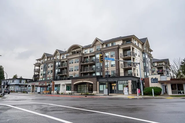 301 - 2493 MONTROSE AVENUE, Abbotsford 3