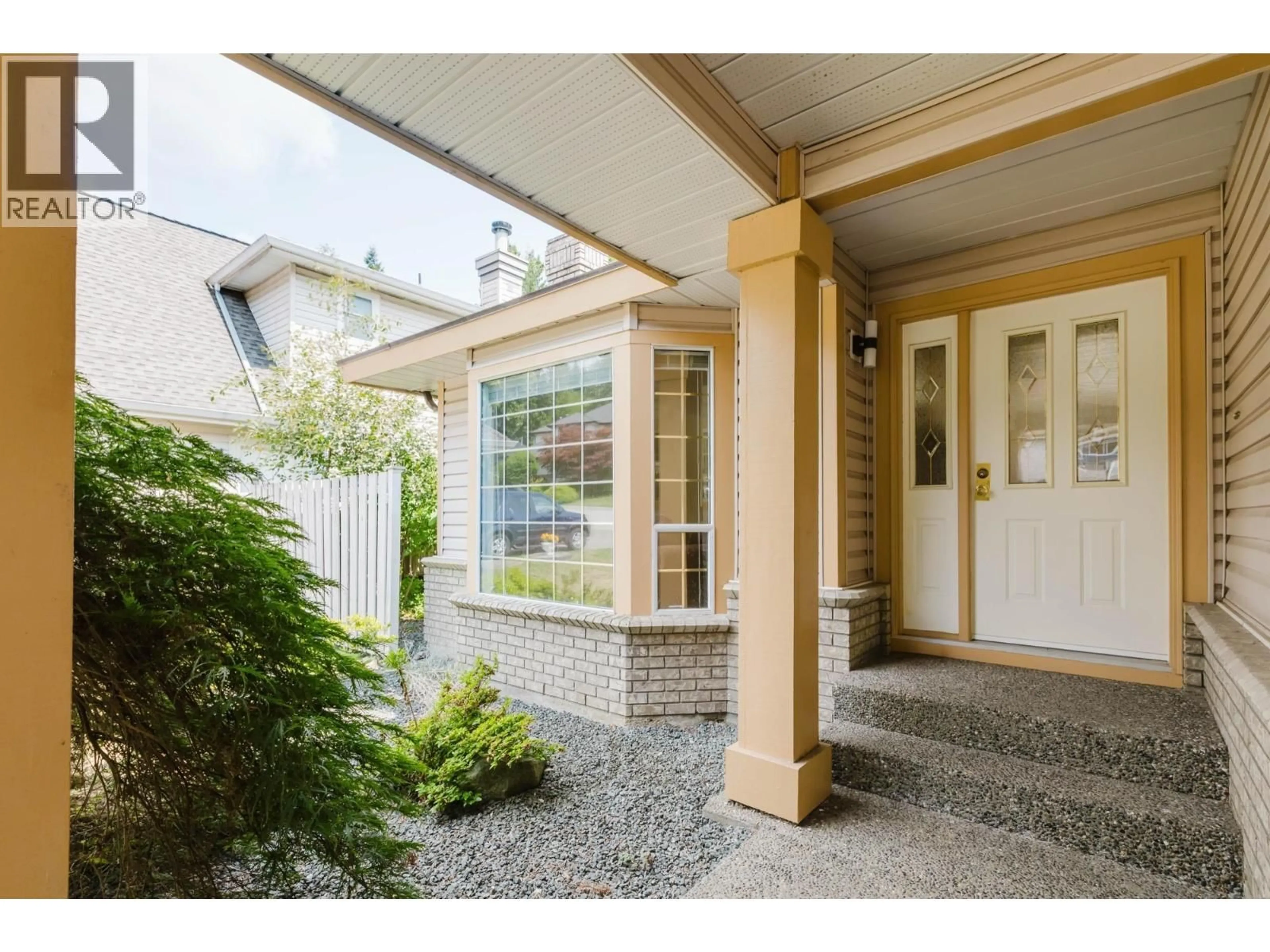 Indoor entryway for 1565 BRAMBLE LANE, Coquitlam British Columbia V3E2T5