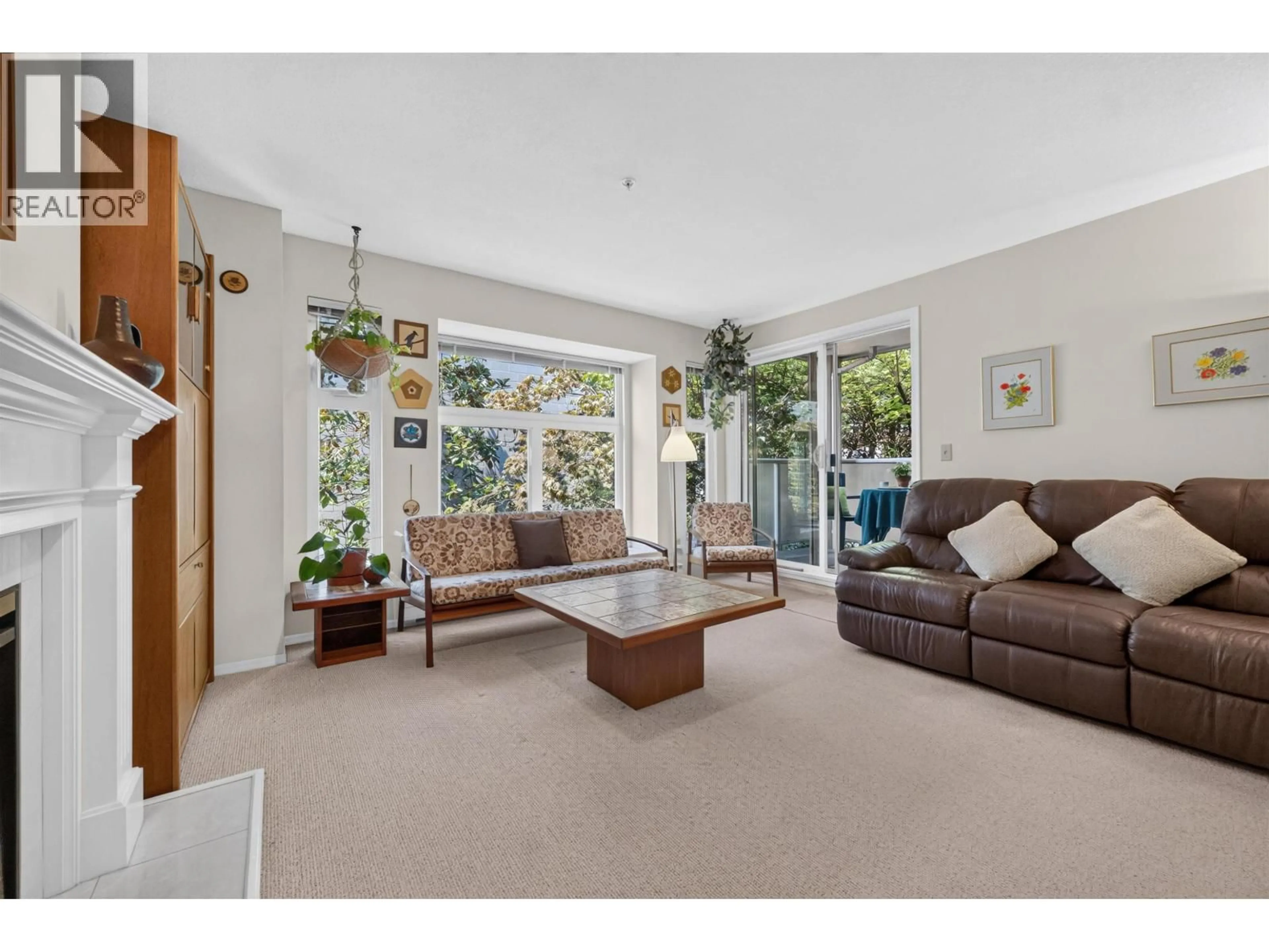 Living room with furniture, unknown for 202 - 725 W 7TH AVENUE, Vancouver British Columbia V5Z1B9