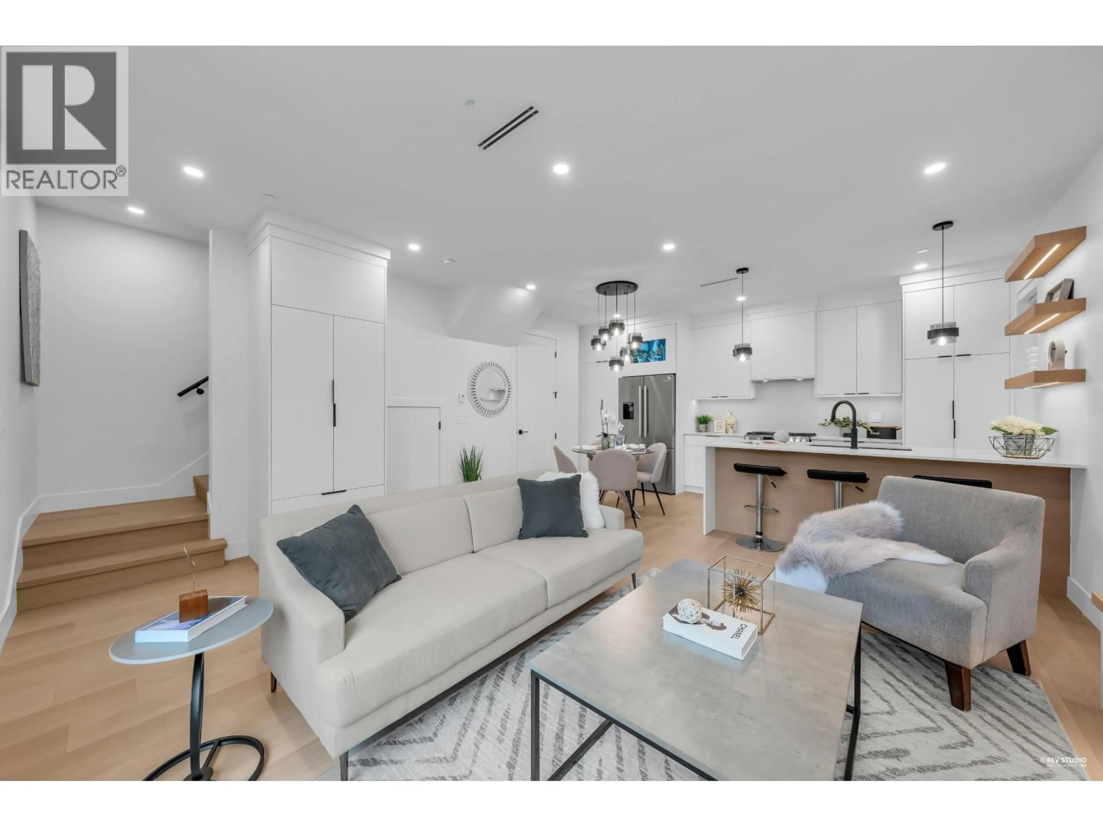 Living room with furniture, unknown for 2715 CHEYENNE AVENUE, Vancouver British Columbia V5R4R5
