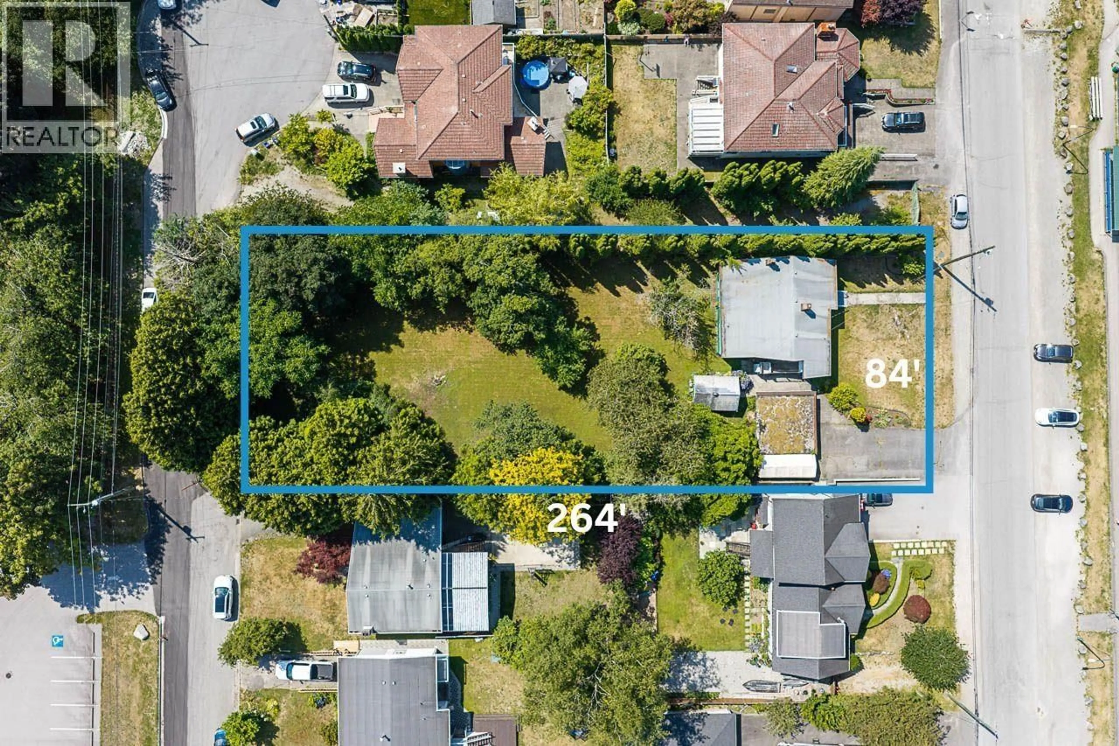 A pic from outside/outdoor area/front of a property/back of a property/a pic from drone, street for 5288 HARDWICK STREET, Burnaby British Columbia V5G1P9