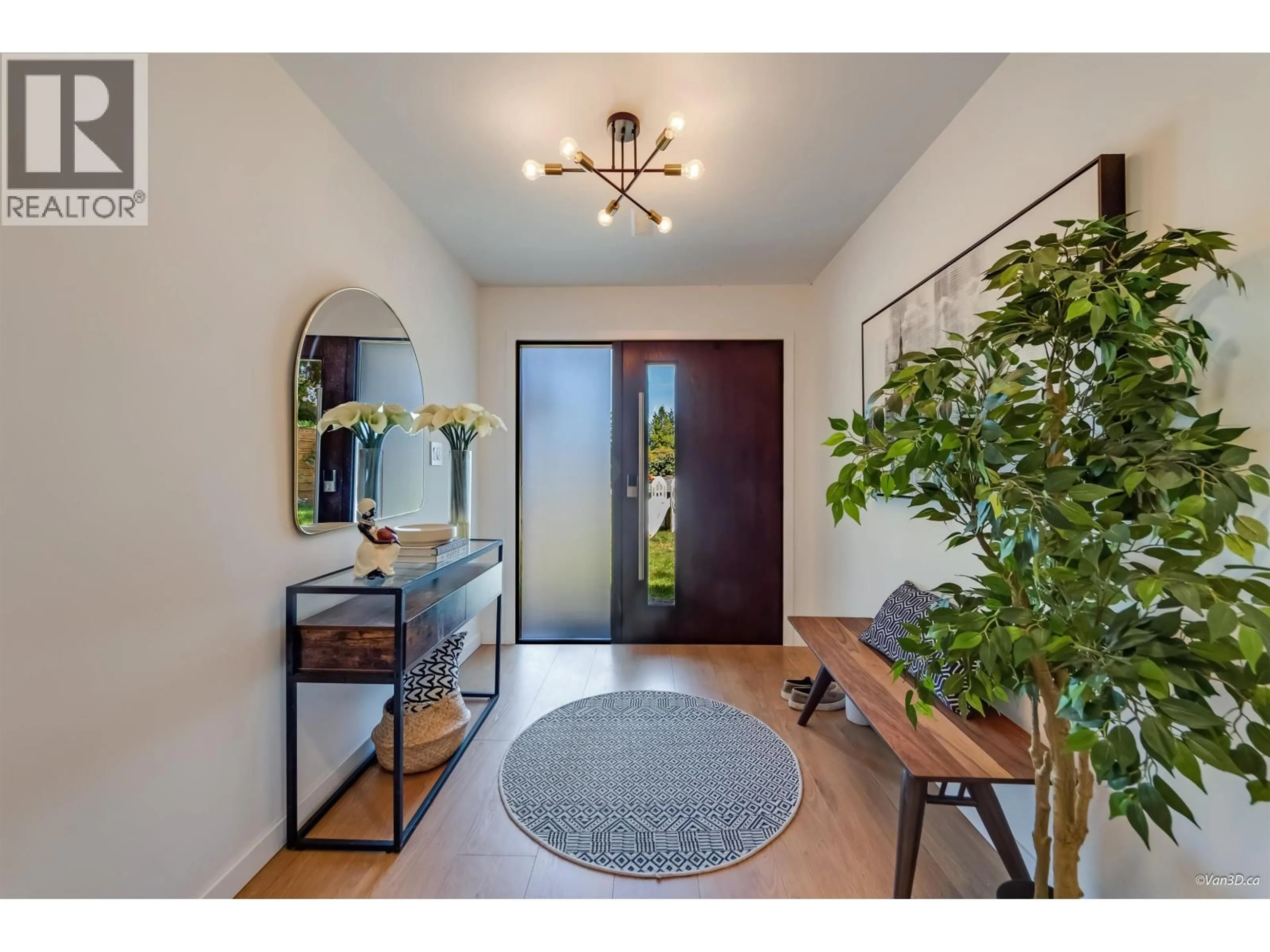 Indoor entryway for 3200 BOSUN PLACE, Coquitlam British Columbia V3C4L4