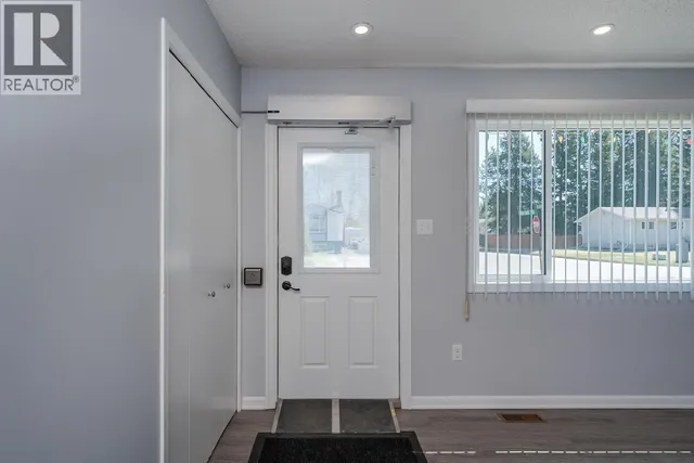 7759 QUEENS CRESCENT, Prince George 3