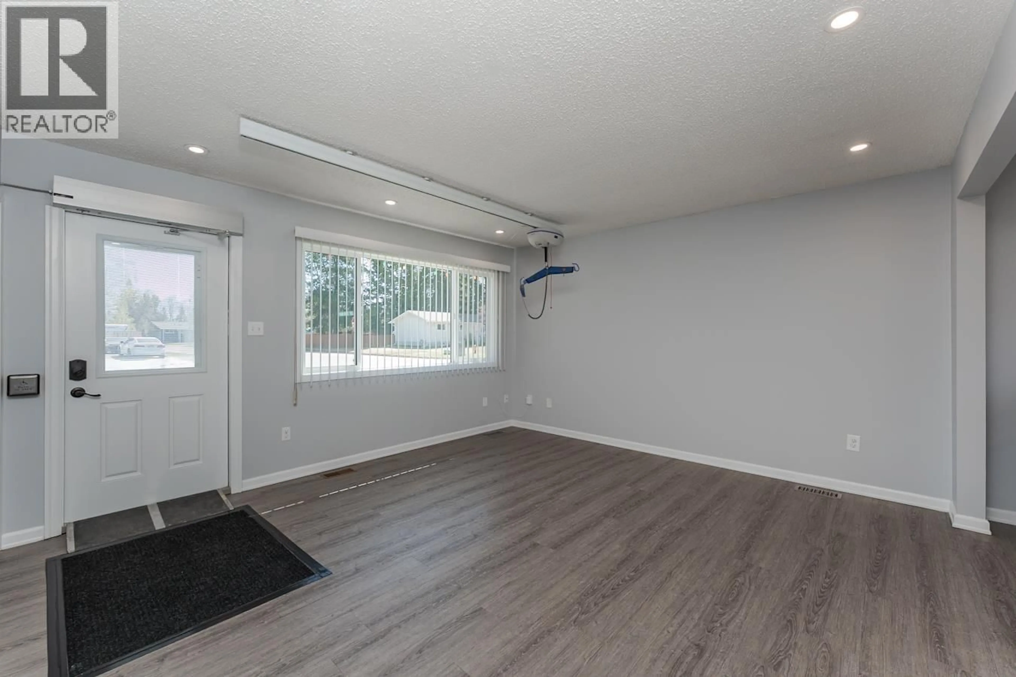 A pic of a room for 7759 QUEENS CRESCENT, Prince George British Columbia V2N3H3