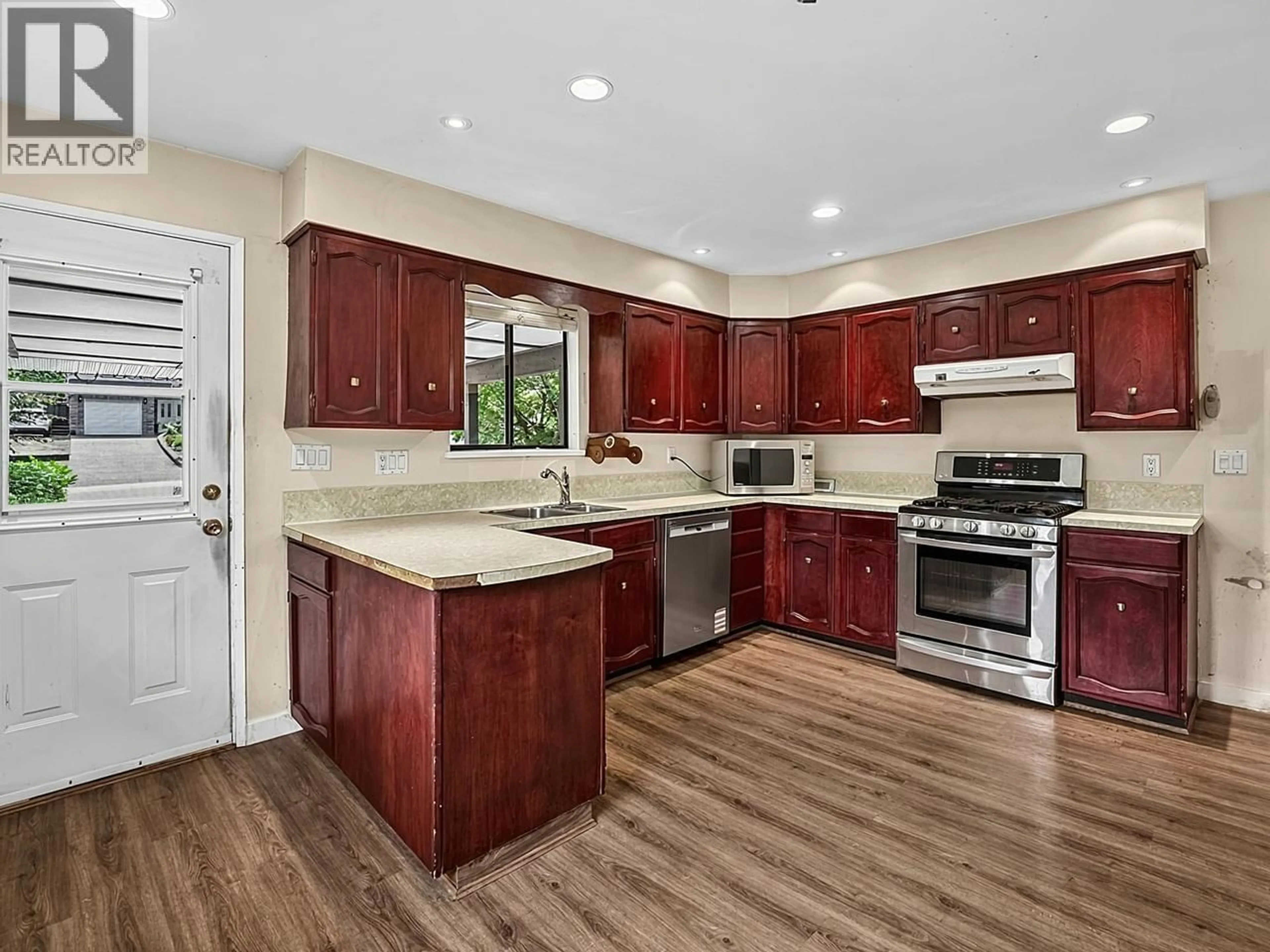 Open concept kitchen, unknown for 7793 - 7795 ALLMAN STREET, Burnaby British Columbia V5E2A9