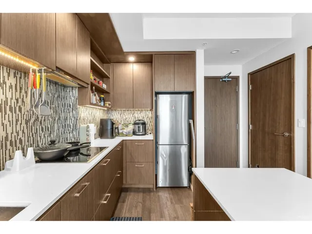 2702 - 13495 CENTRAL AVENUE, Surrey 3