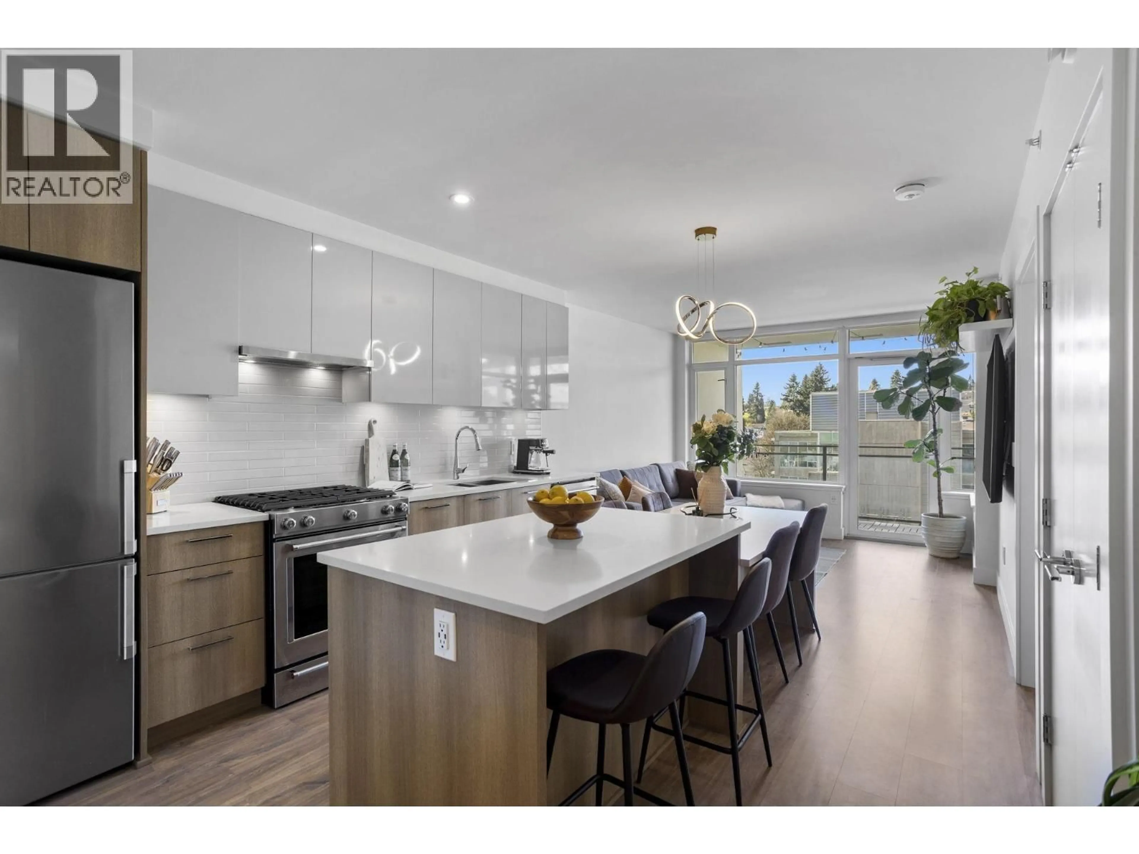 Open concept kitchen, unknown for 803 - 258 NELSON'S COURT, New Westminster British Columbia V3L0J9