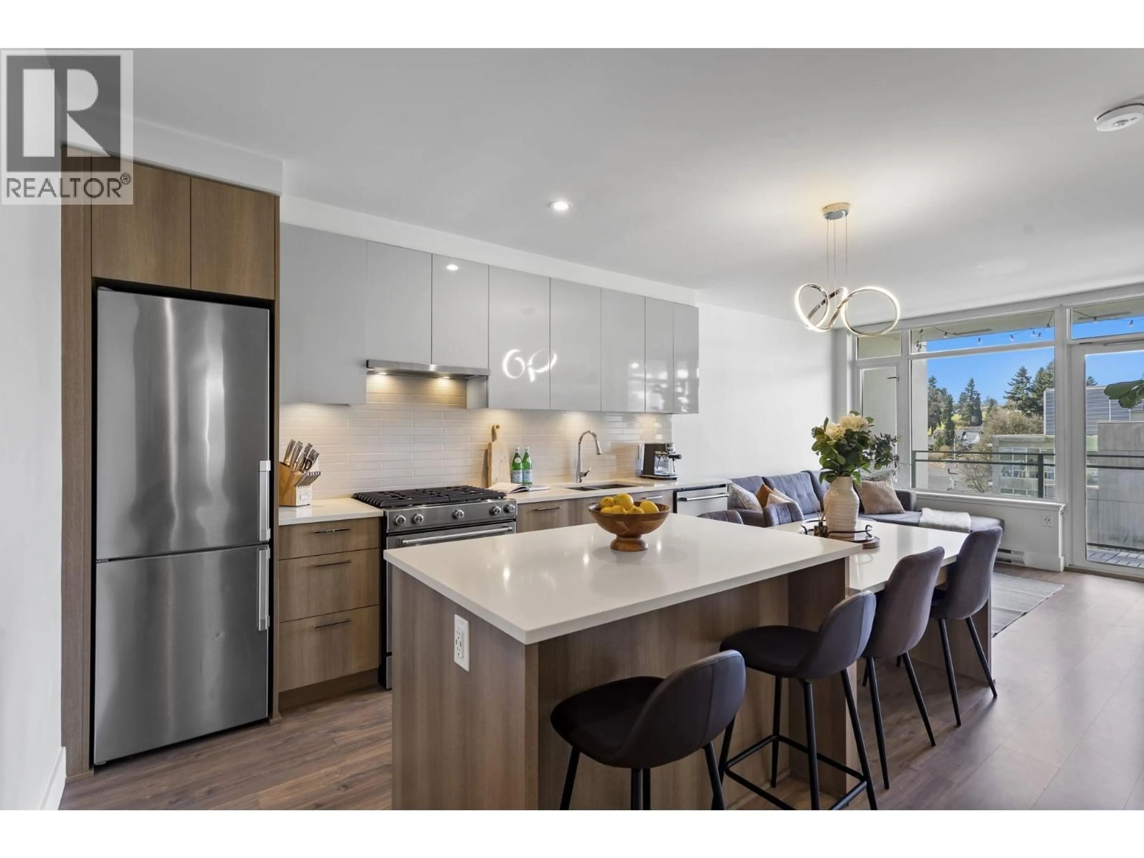 Open concept kitchen, wood/laminate floor for 803 - 258 NELSON'S COURT, New Westminster British Columbia V3L0J9