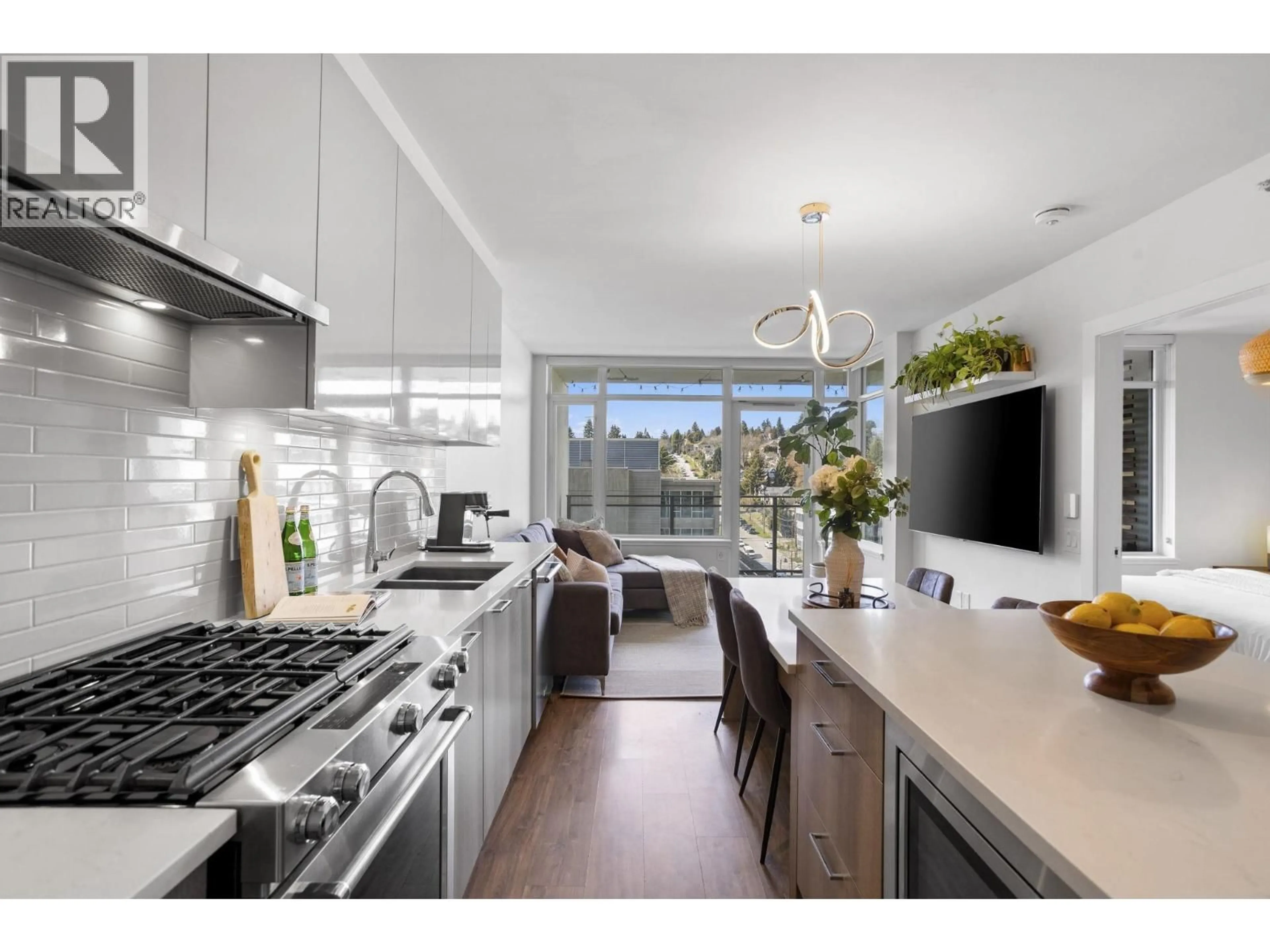 Open concept kitchen, unknown for 803 - 258 NELSON'S COURT, New Westminster British Columbia V3L0J9