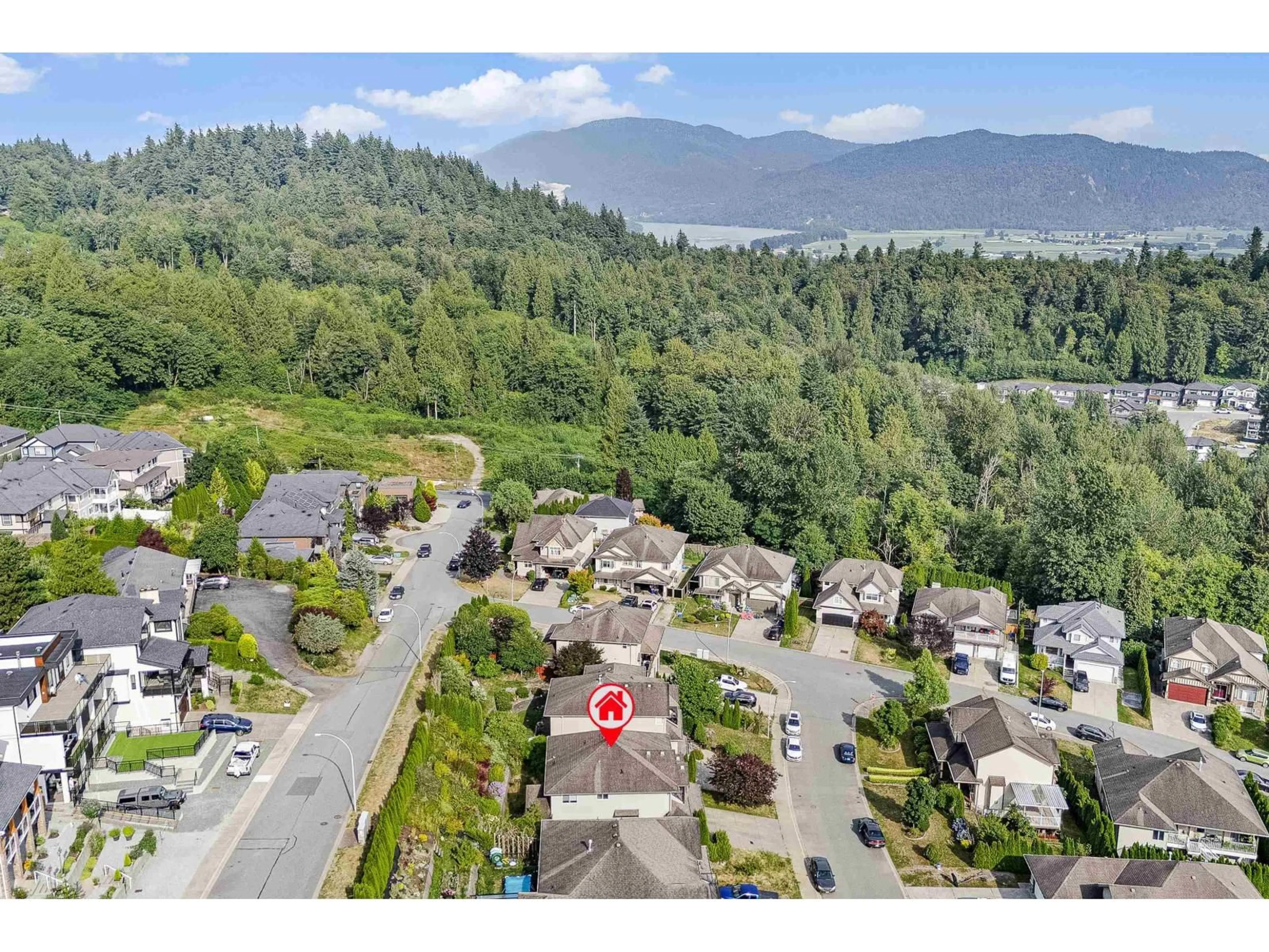 A pic from outside/outdoor area/front of a property/back of a property/a pic from drone, mountain view for 33821 GREWALL CRESCENT, Mission British Columbia V2V7B6