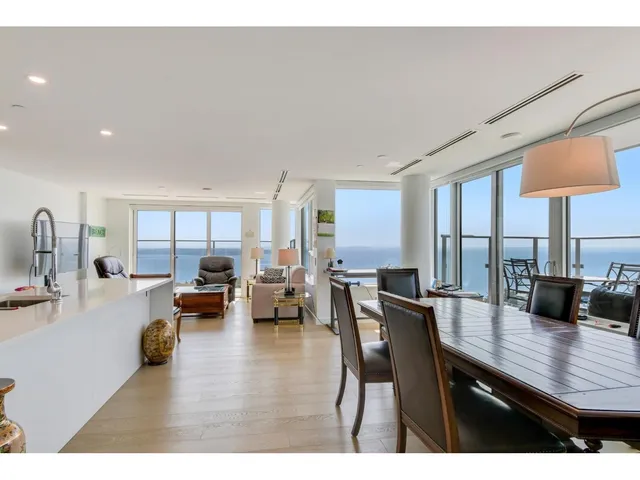 1404 - 1441 JOHNSTON ROAD, White Rock 3