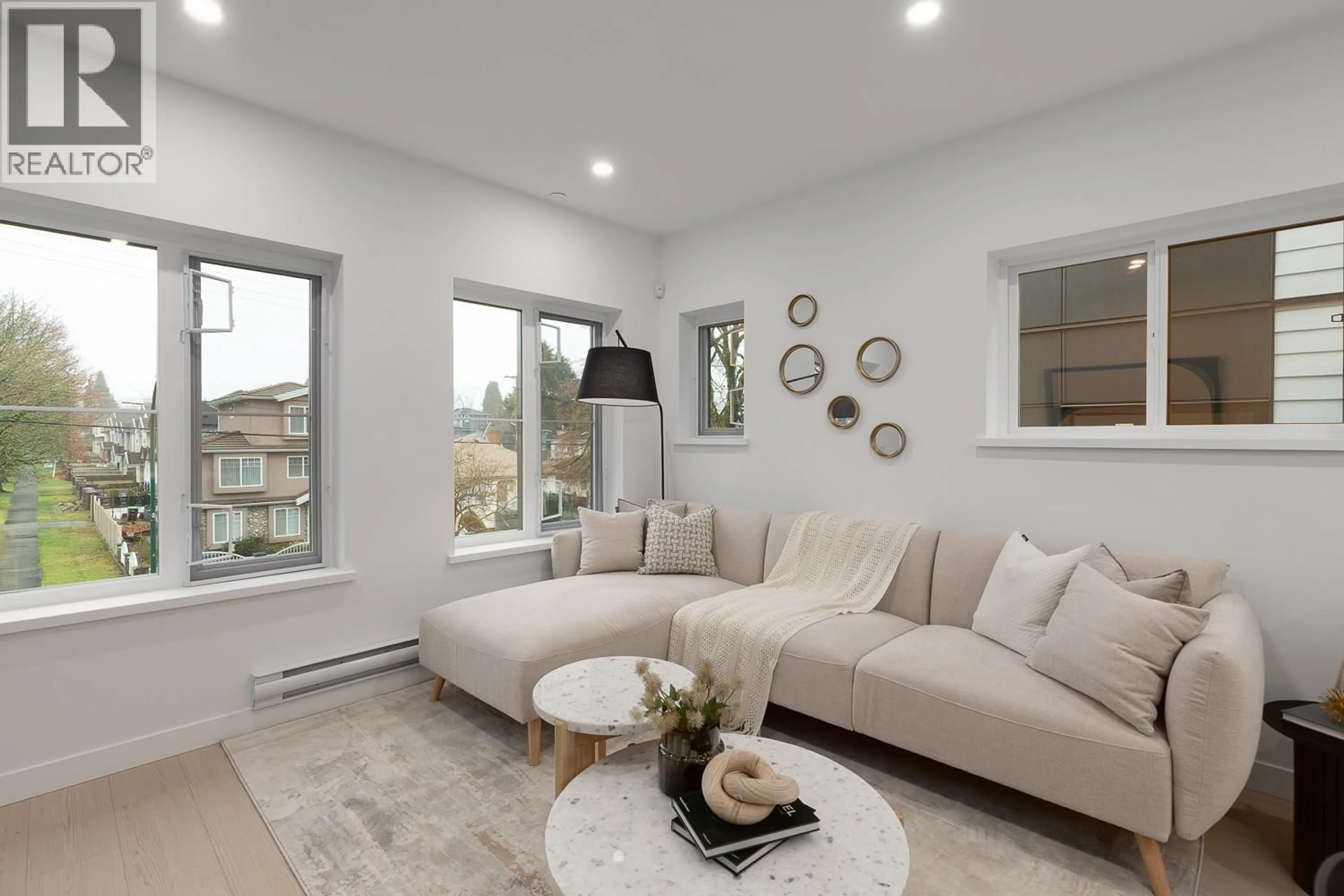Living room with furniture, unknown for 205 - 2329 34TH AVENUE, Vancouver British Columbia V5R2S6