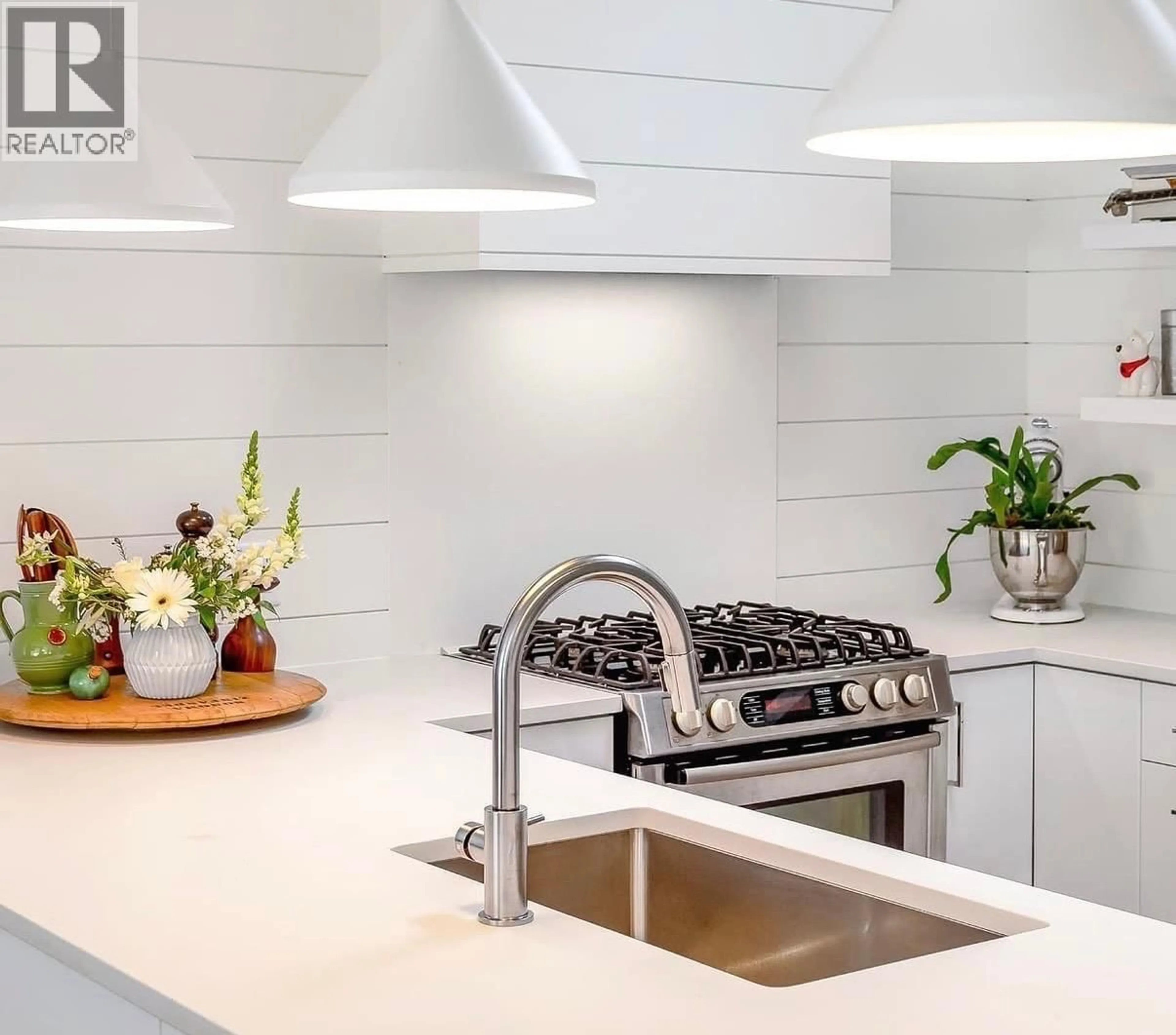Contemporary kitchen, ceramic/tile floor for 2985 STRANGWAY PLACE, Squamish British Columbia V8B0P8