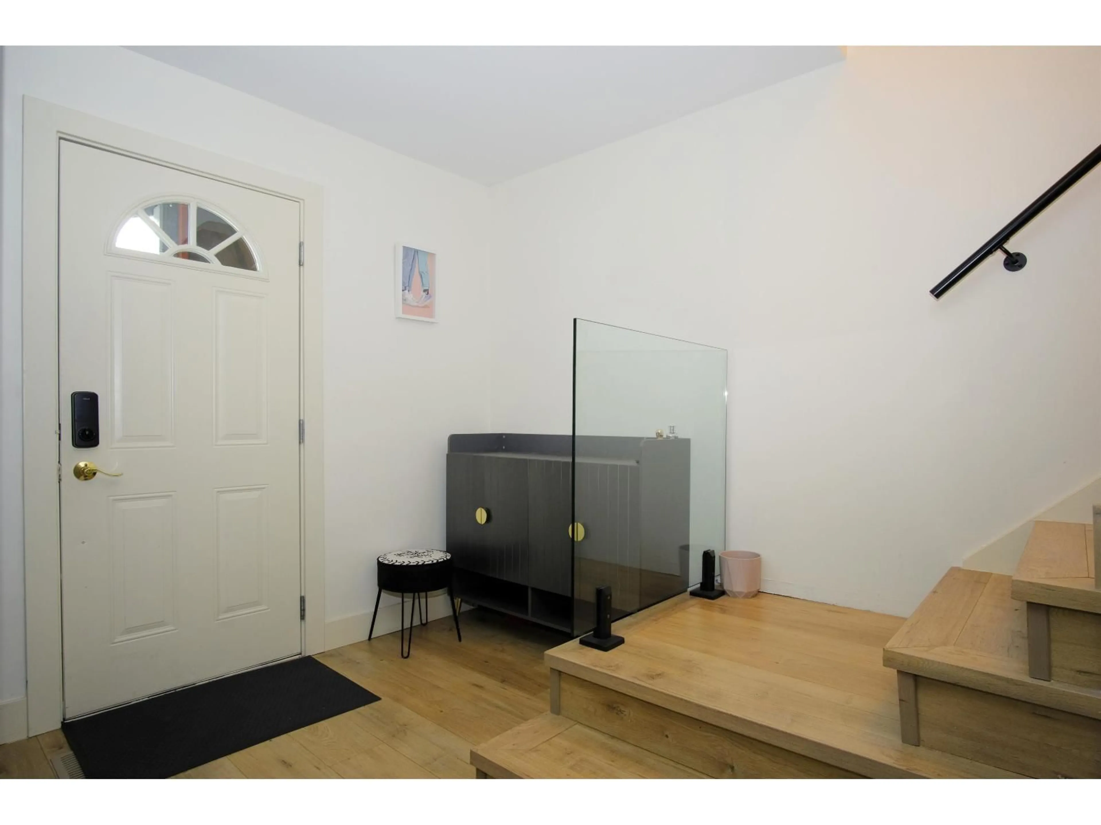 A pic of a room for 10 - 10736 GUILDFORD DRIVE, Surrey British Columbia V3R1W6