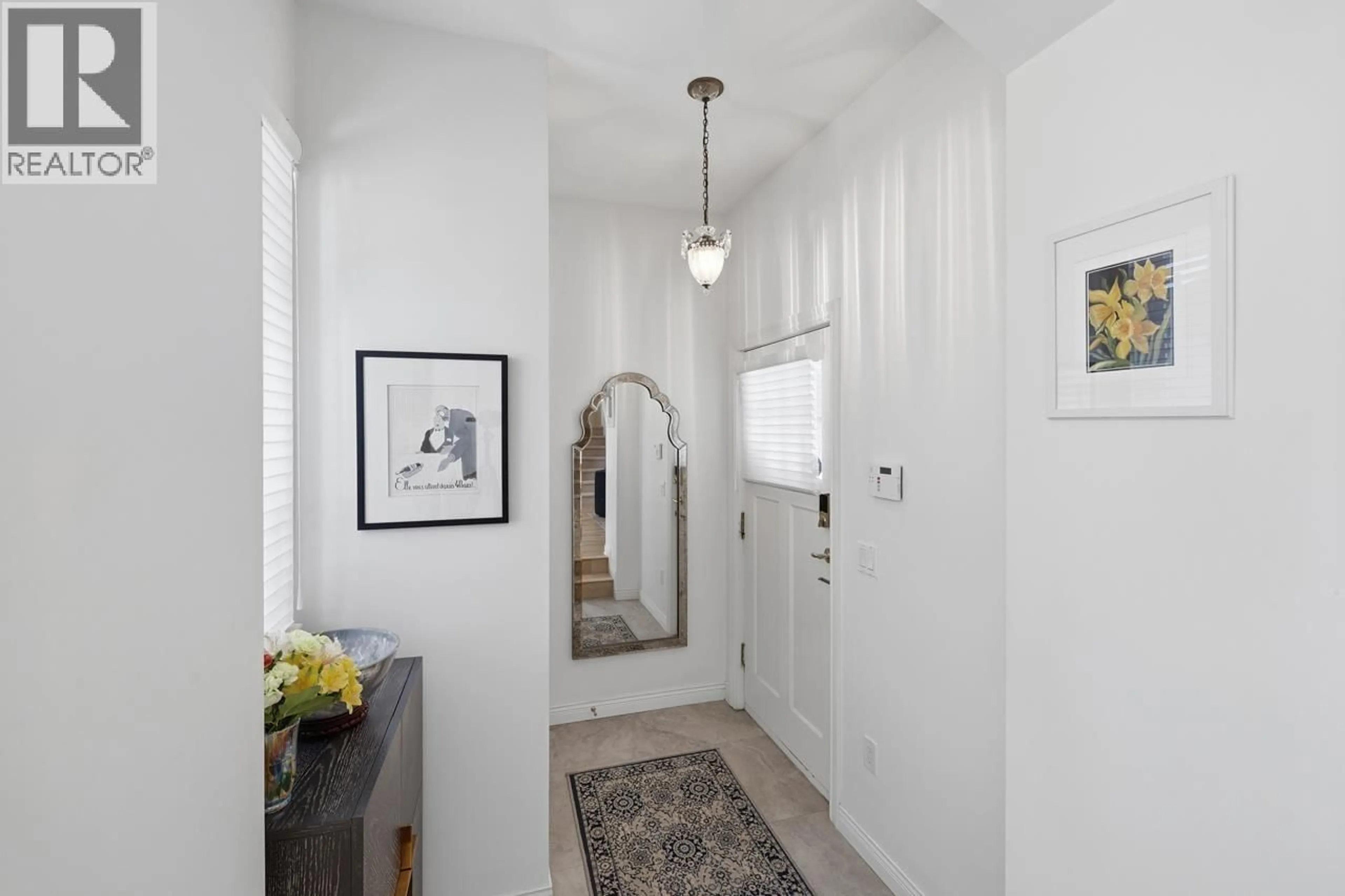 Indoor entryway for 5338 LARCH STREET, Vancouver British Columbia V6M4C8
