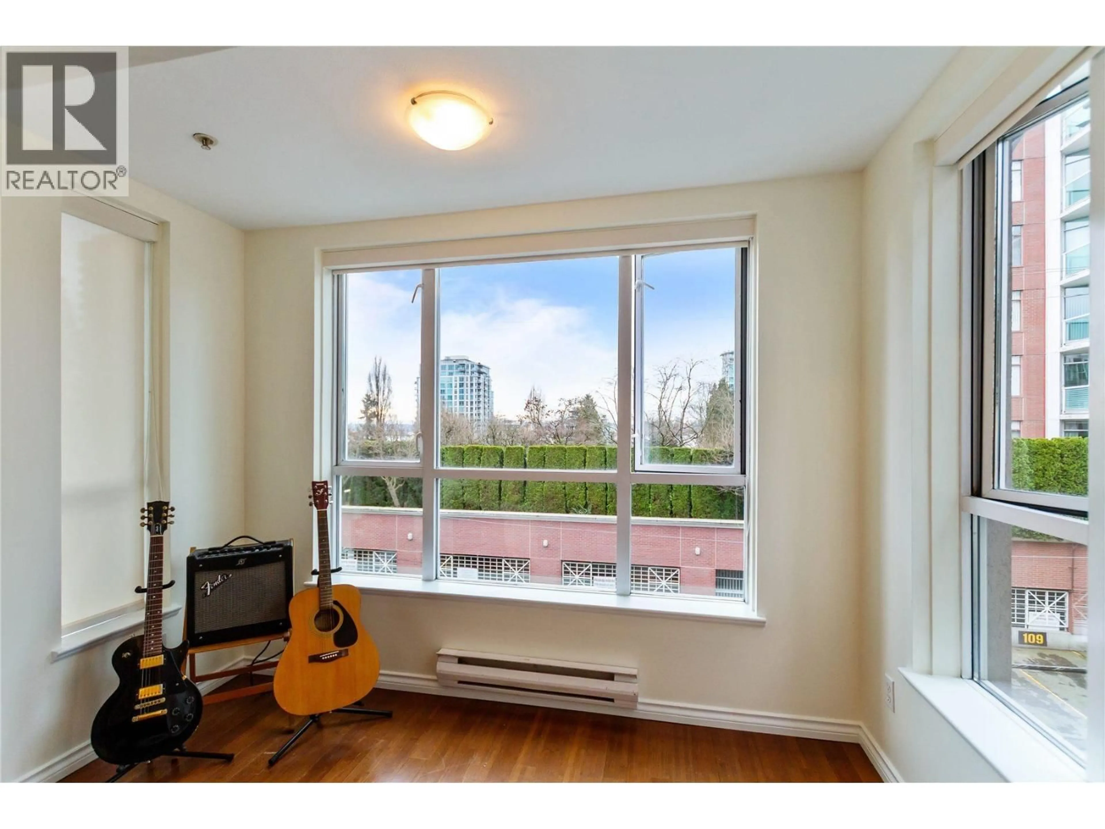 A pic of a room for 204 - 155 3RD STREET, North Vancouver British Columbia V7L1E5