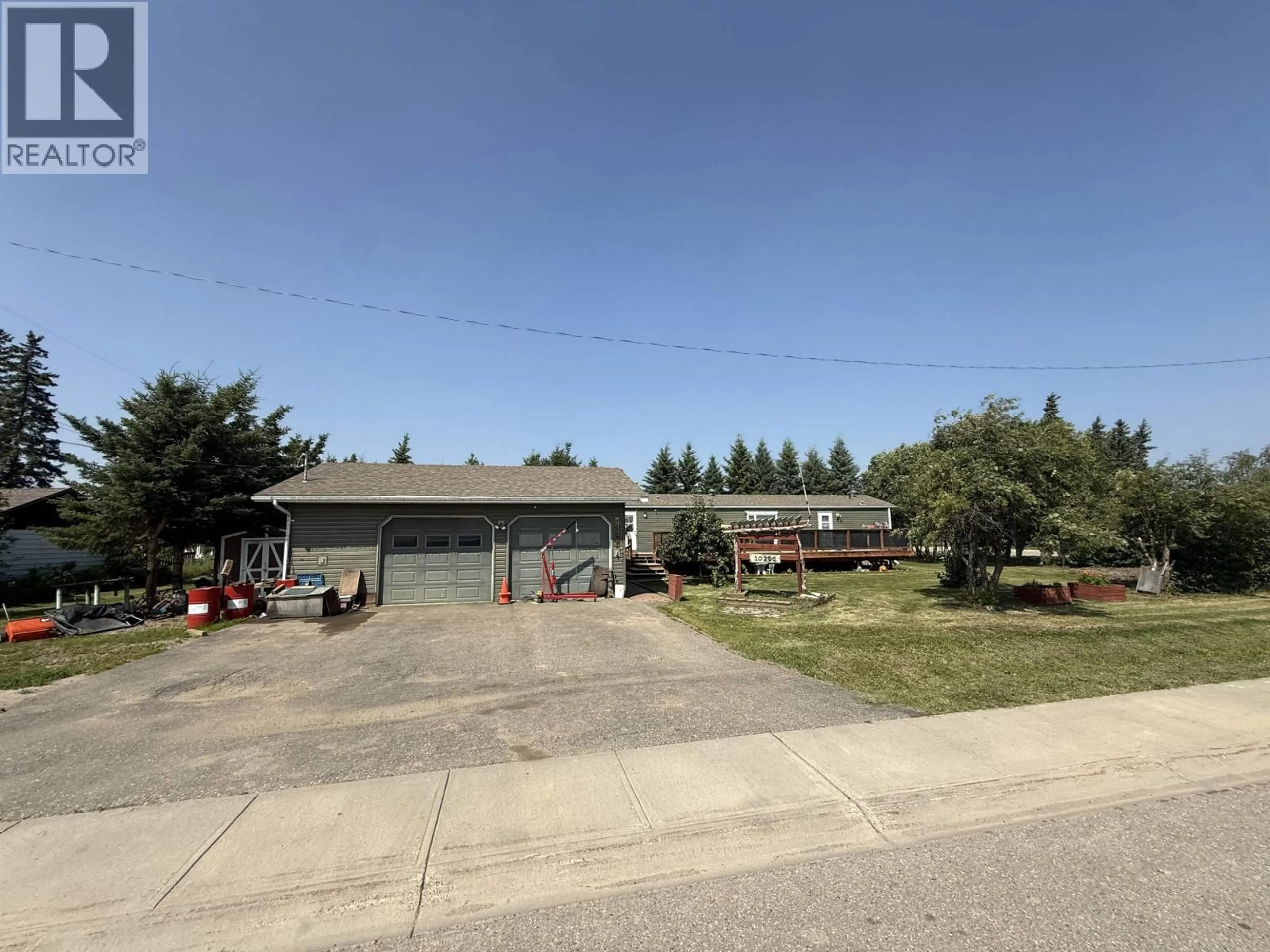 A pic from outside/outdoor area/front of a property/back of a property/a pic from drone, unknown for 10296 101 STREET, Taylor British Columbia V0C2K0