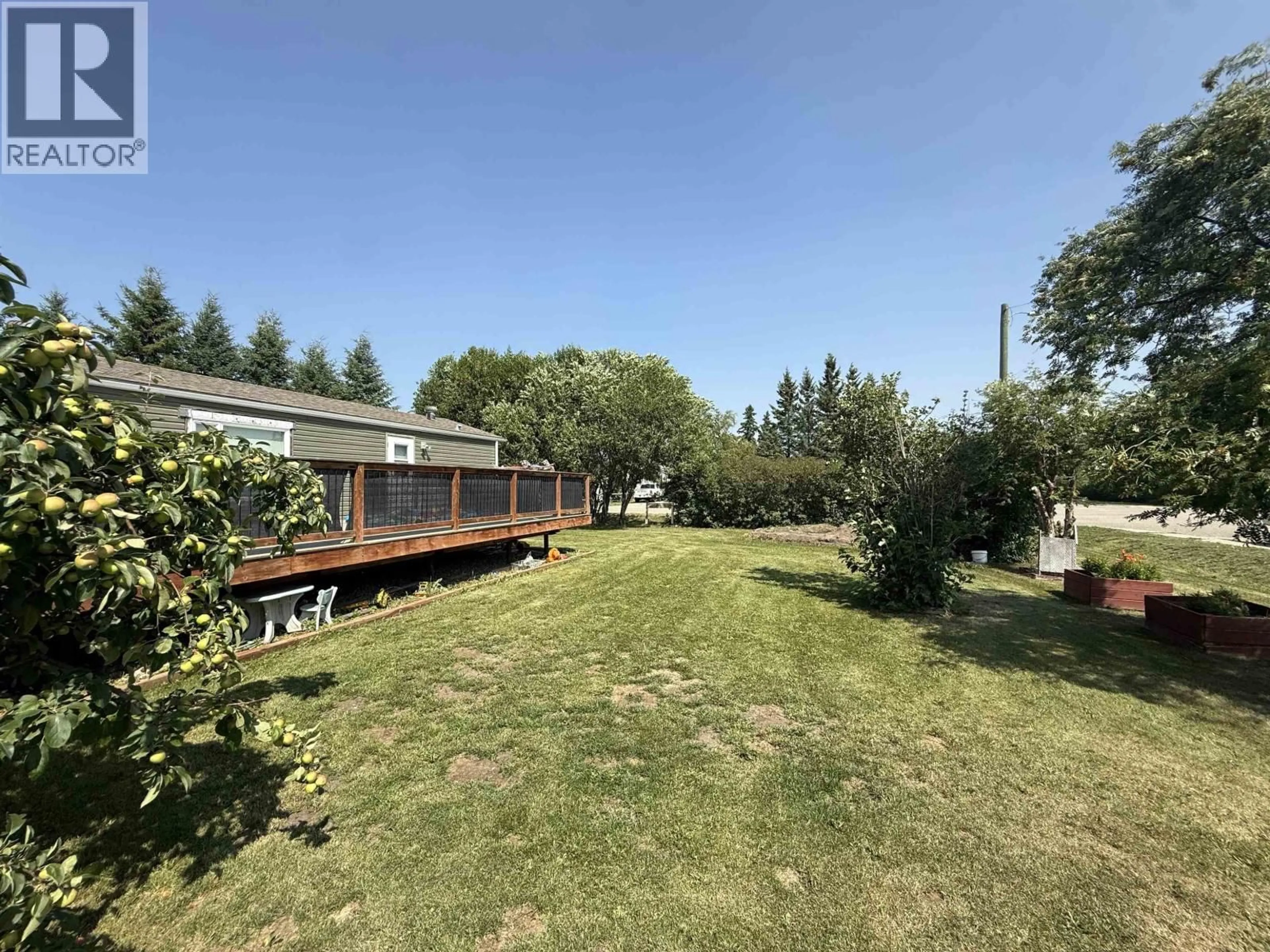 A pic from outside/outdoor area/front of a property/back of a property/a pic from drone, unknown for 10296 101 STREET, Taylor British Columbia V0C2K0