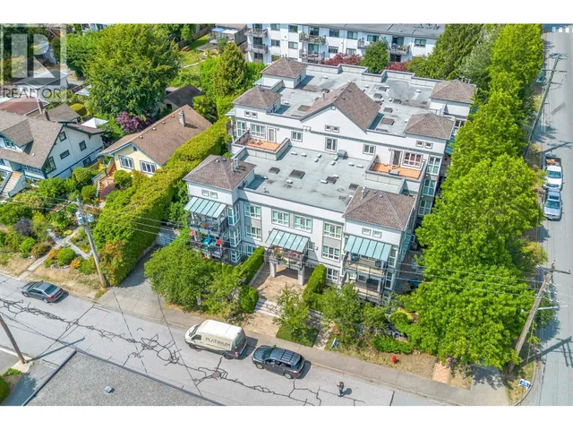 403 - 106 KINGS ROAD, North Vancouver 2