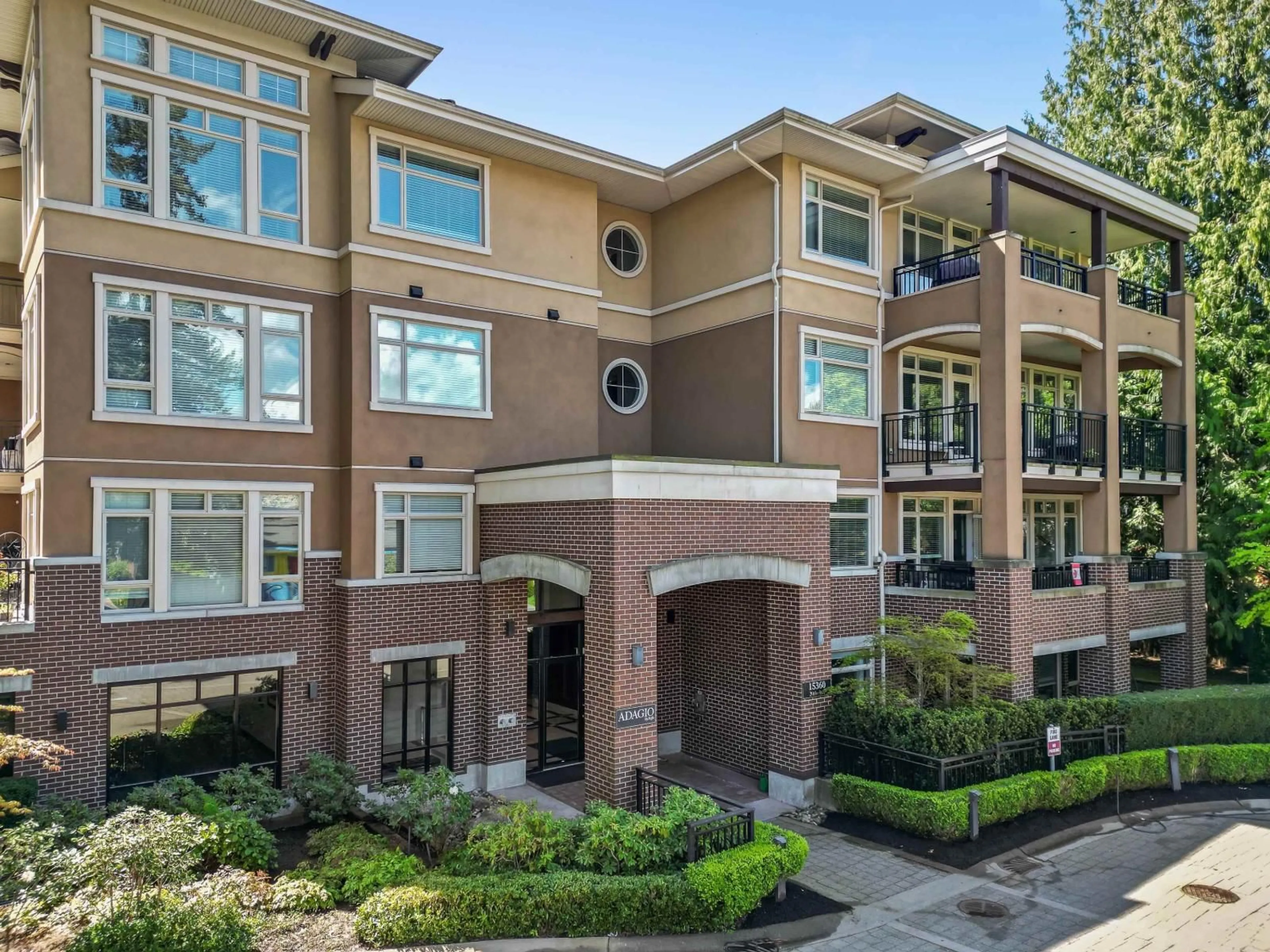 Home with brick exterior material, unknown for 111 - 15360 20 AVENUE, Surrey British Columbia V4A2A3