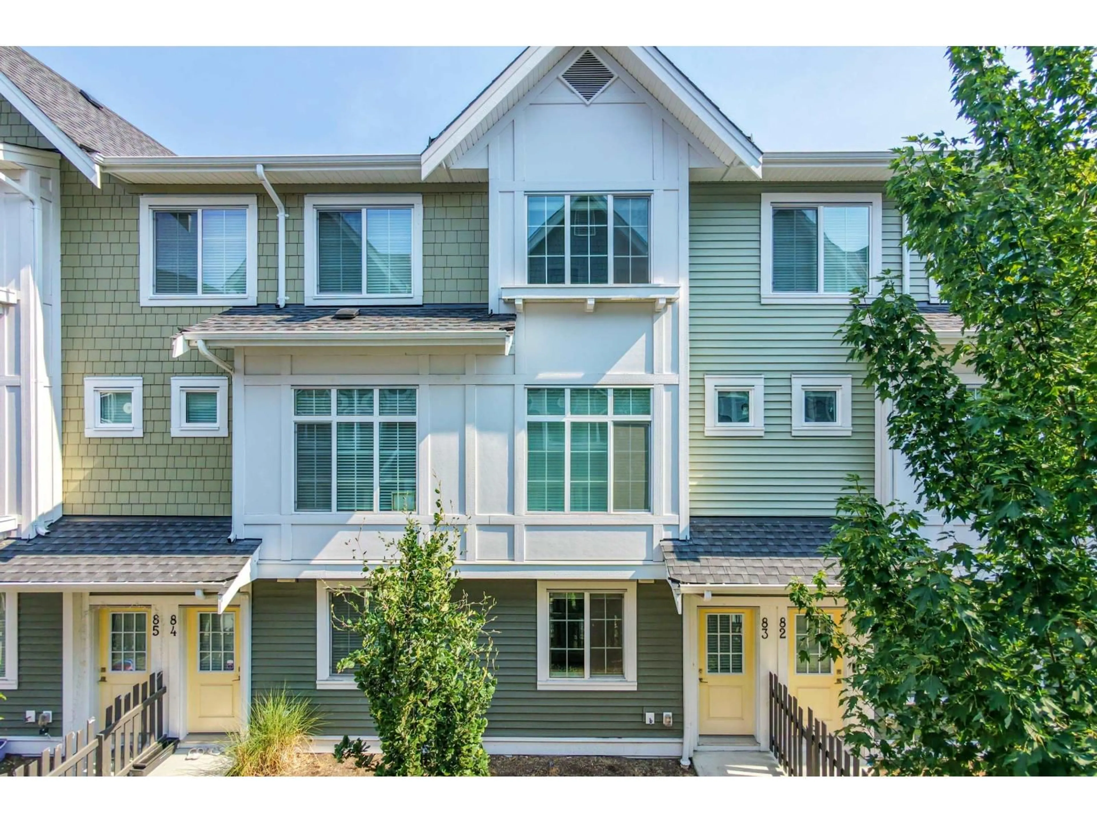 Home with vinyl exterior material, street for 83 - 20180 84 AVENUE, Langley British Columbia V2Y3N5