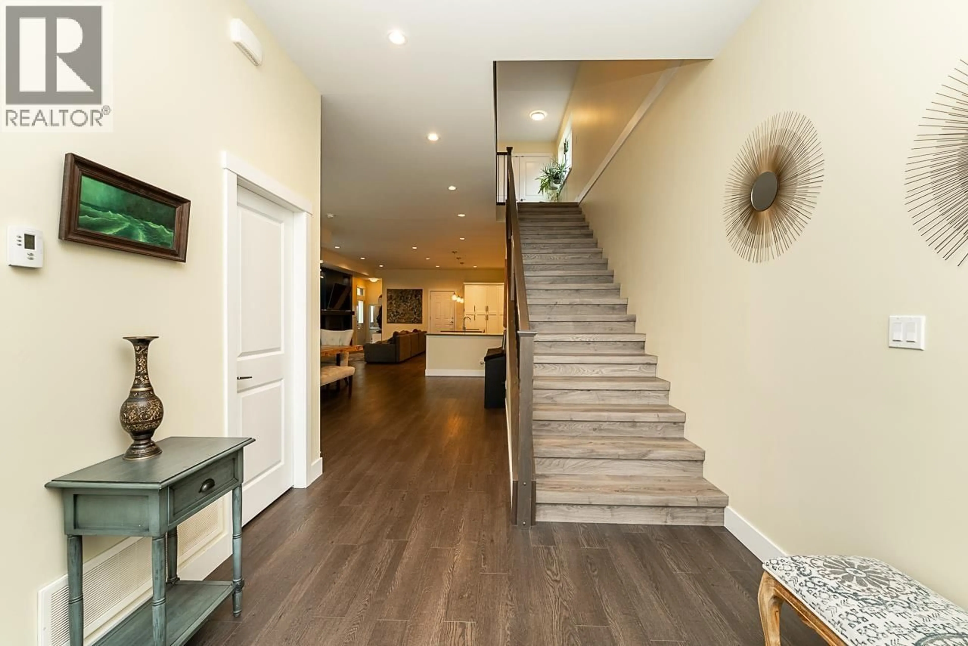 Indoor foyer for 1461 DAYTON STREET, Coquitlam British Columbia V3E3H2
