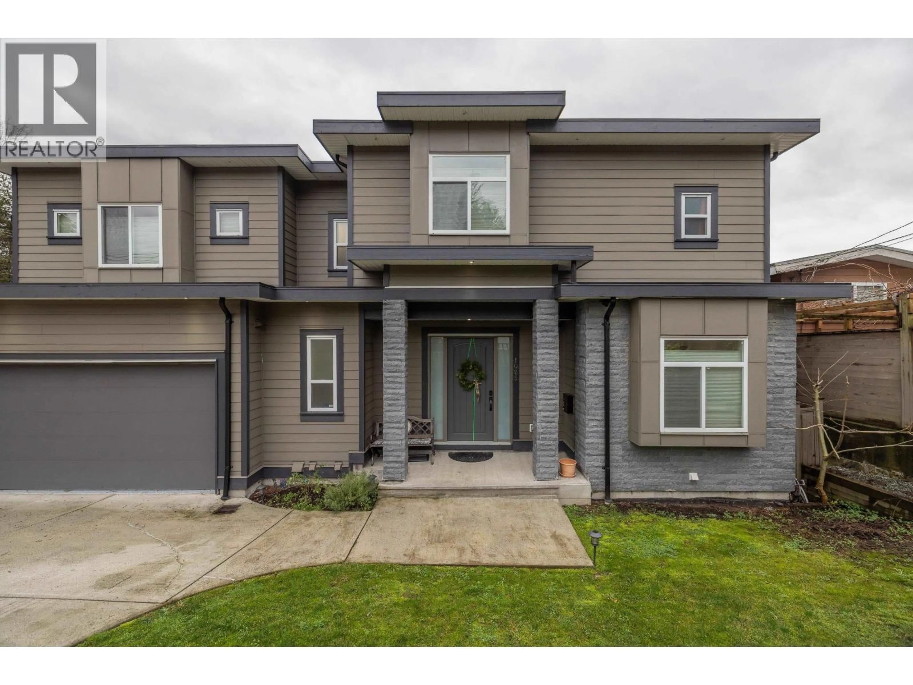 Home with brick exterior material, street for 1025 RANCH PARK WAY, Coquitlam British Columbia V3C2J2